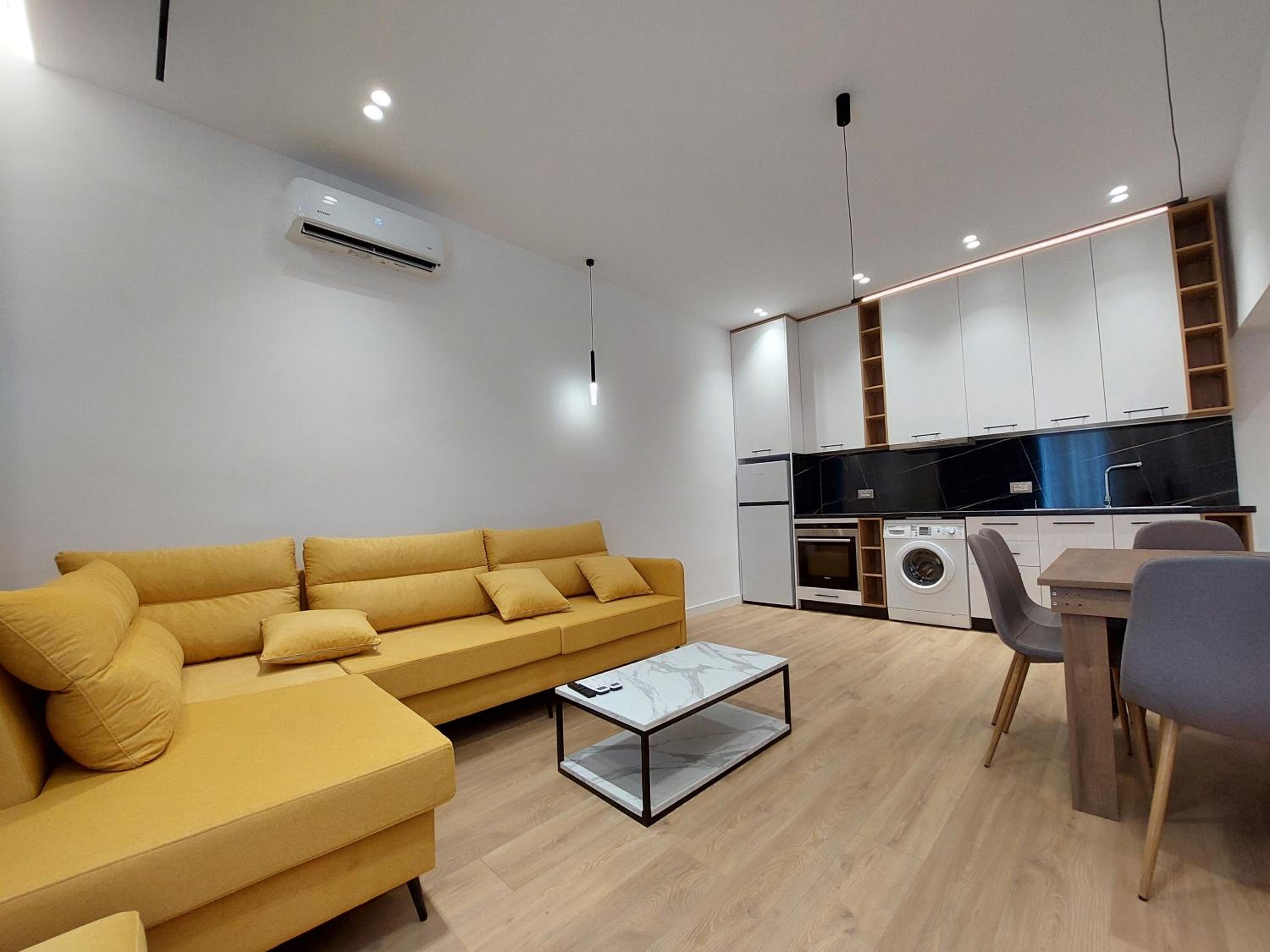 Deluxe Double Room (2 Adults + 1 Child)