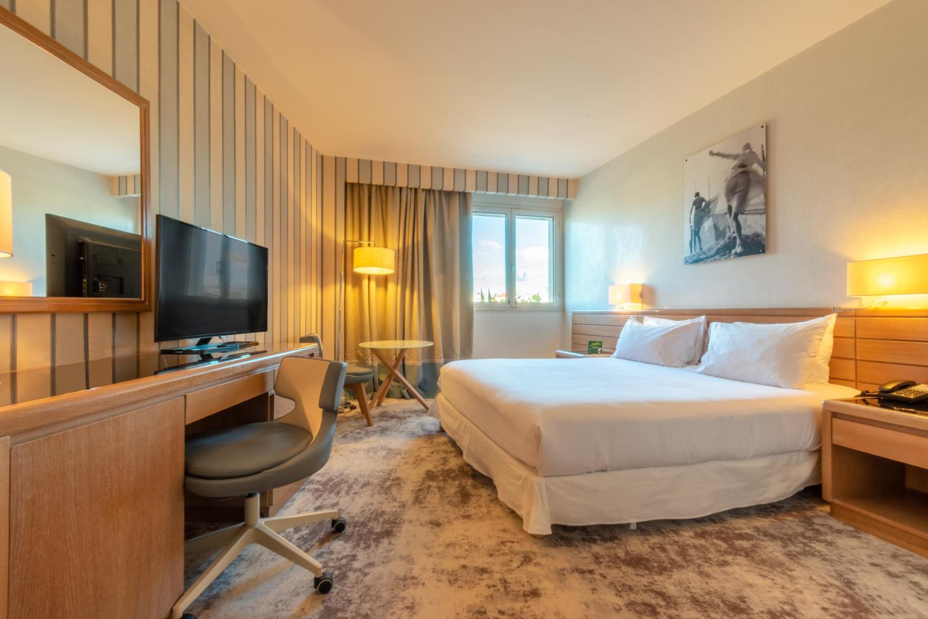 Standard Double Room with Balcony - Photo 20