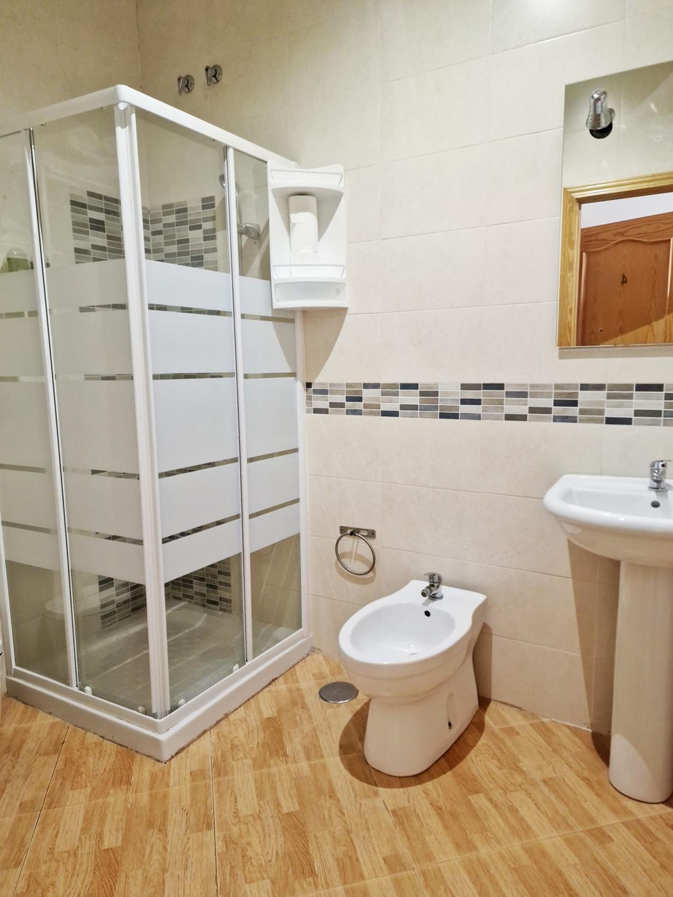 Triple Room with Private Bathroom photo 3
