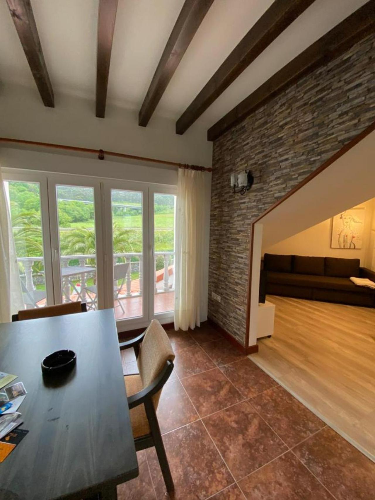 Apartamento con Balcón