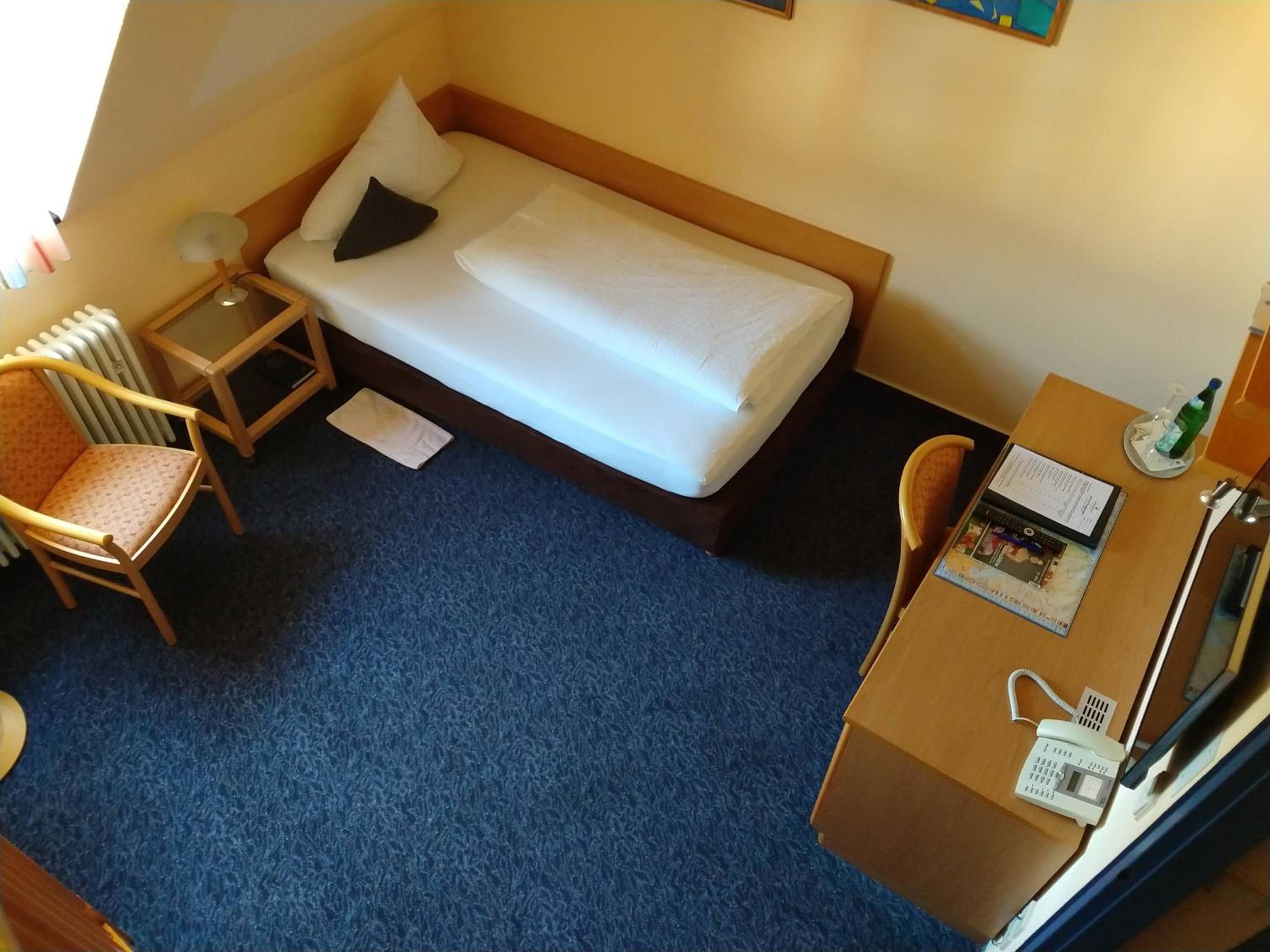 Triple Room - Photo 12