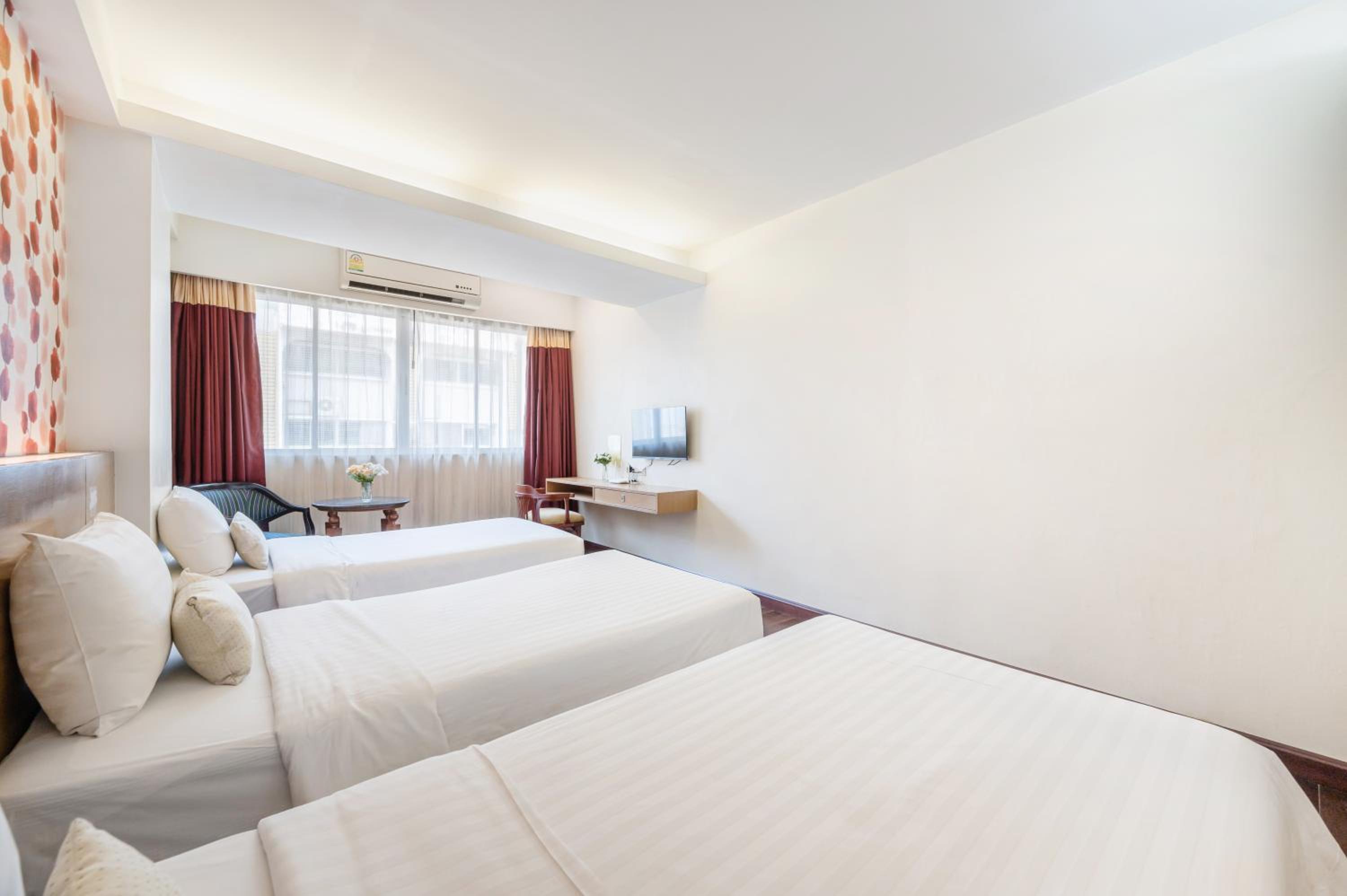 Deluxe Triple Room photo 1