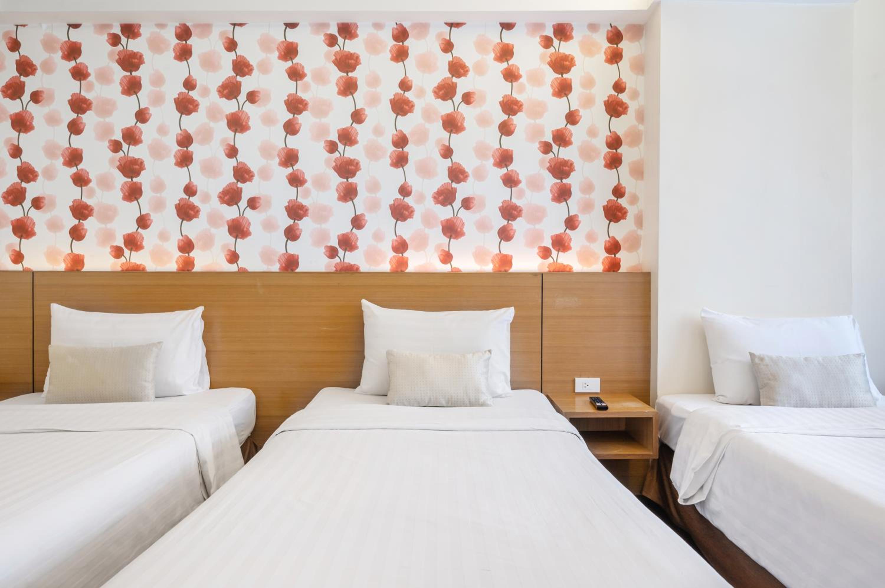 Deluxe Triple Room photo 3