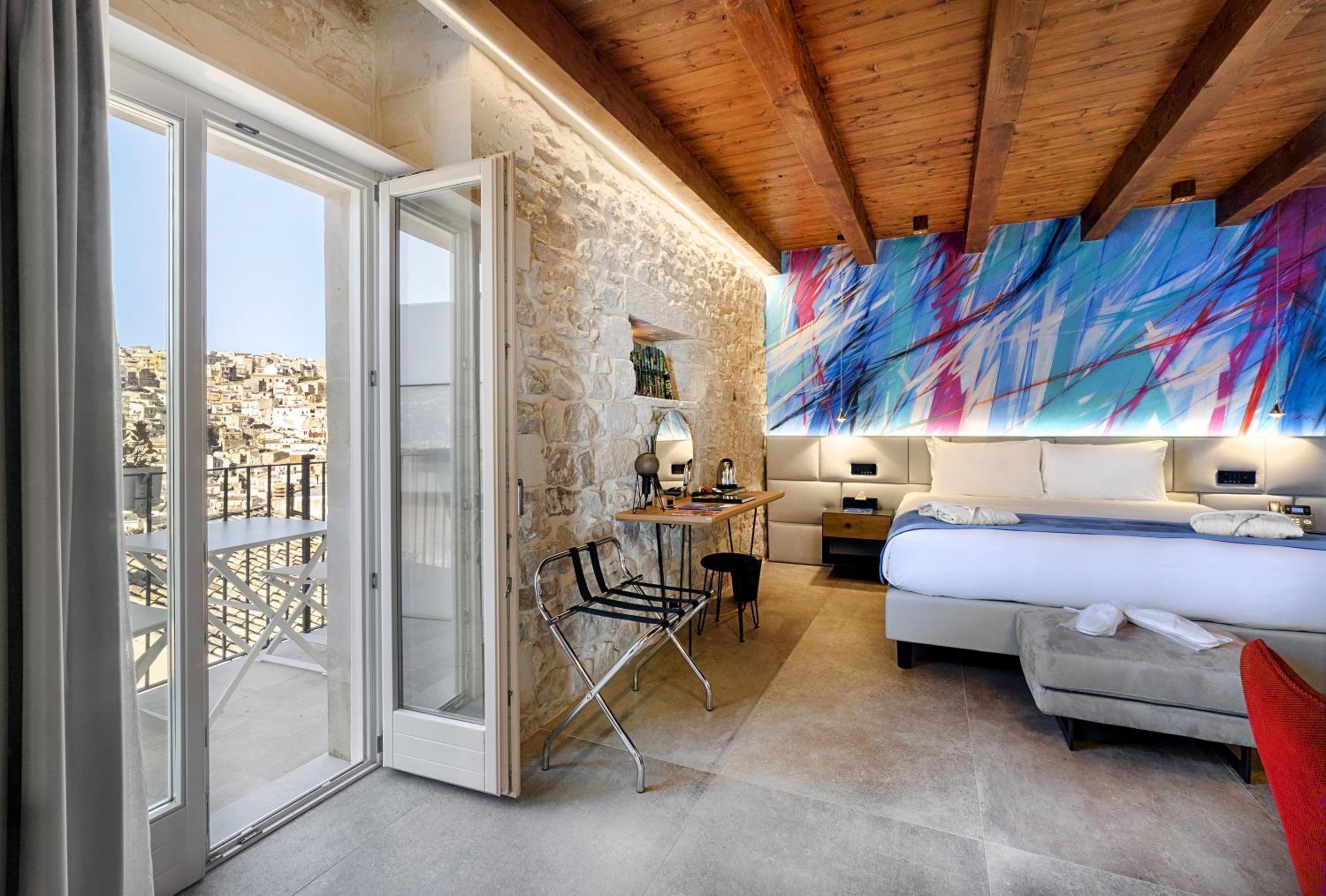 Suite with Panoramic Balcony photo 1