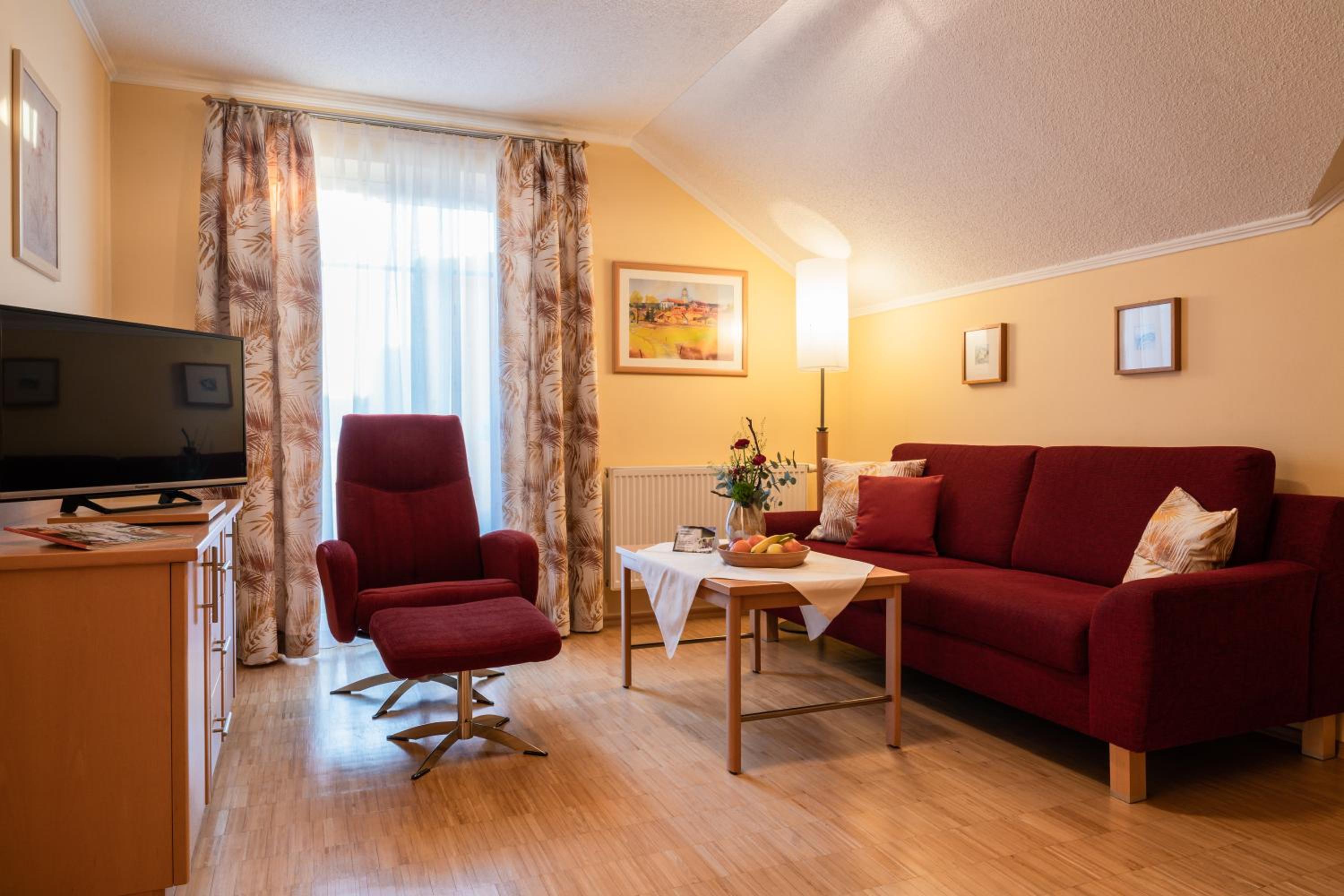 Apartment 5 photo 1