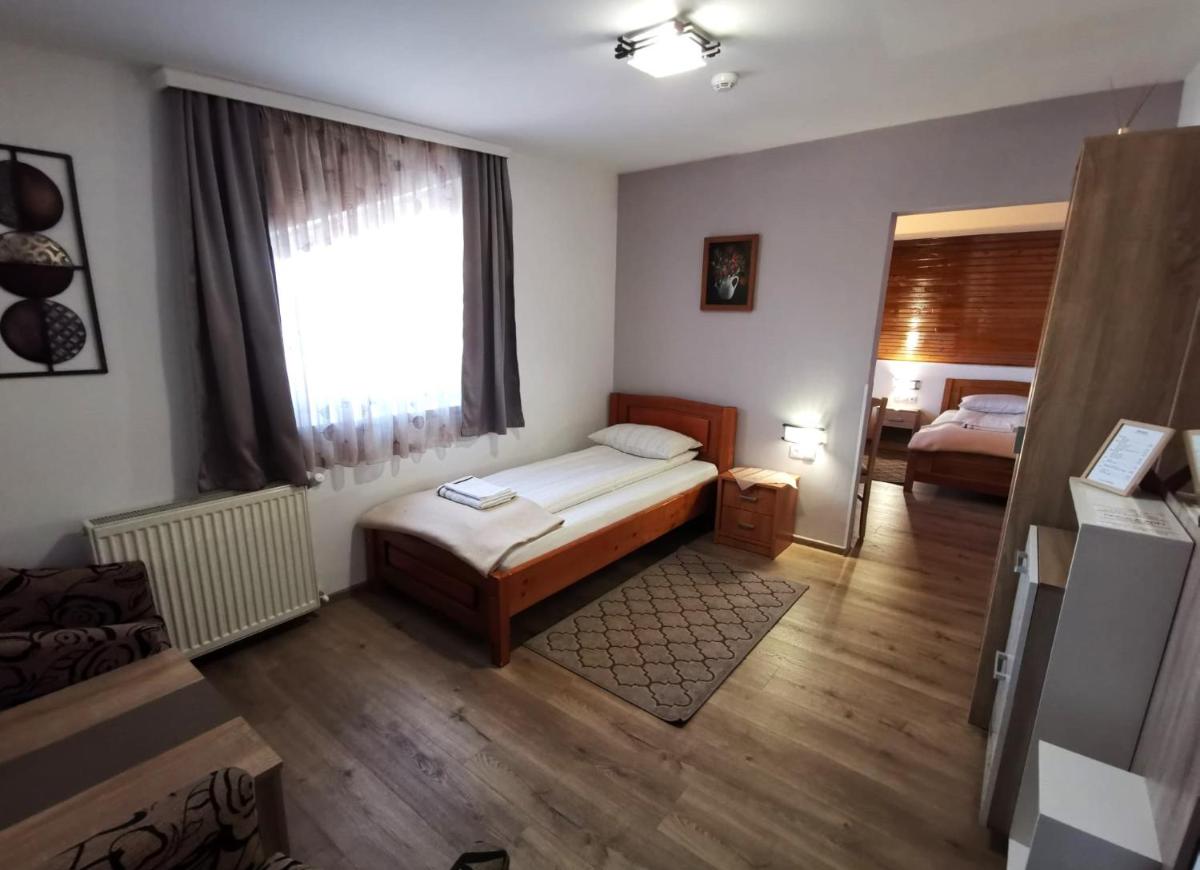 Basic Triple Room