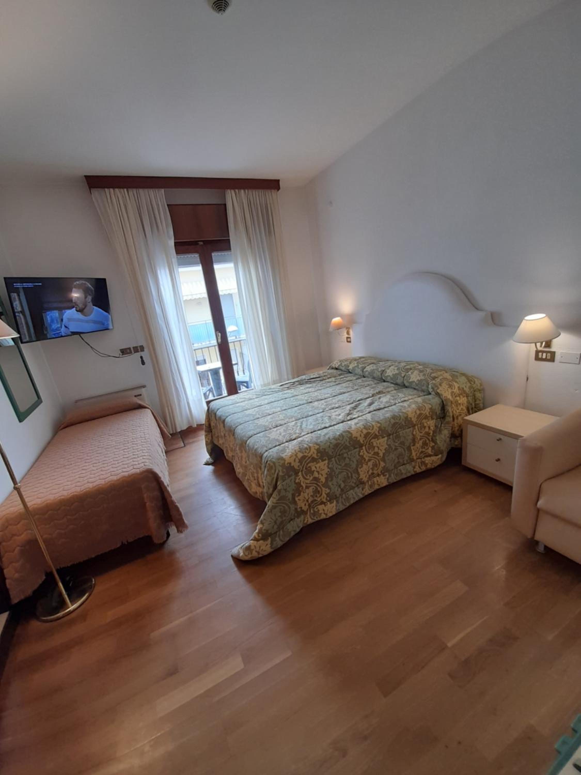 Triple Room - Photo 2