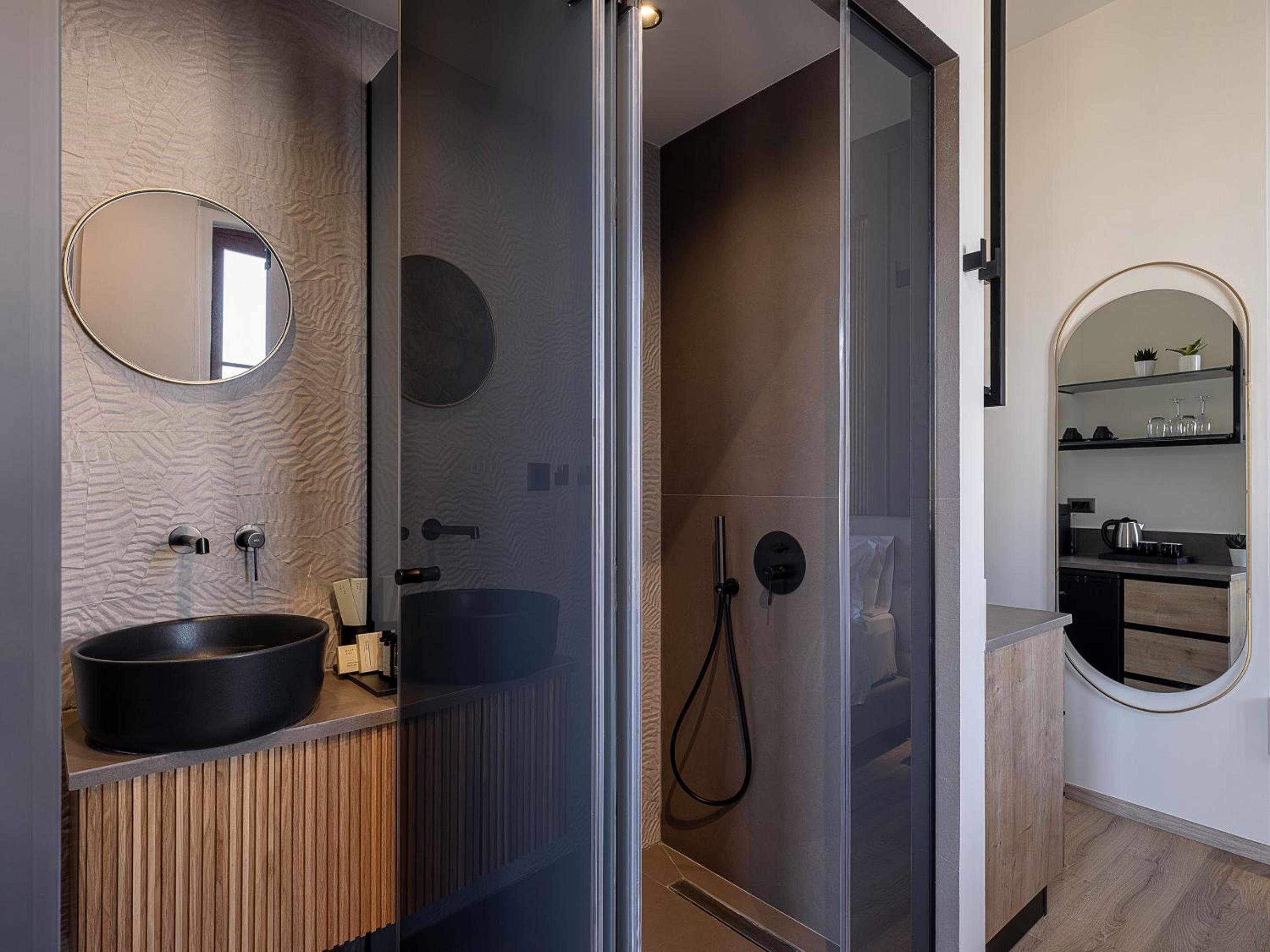 Suite with Sea View - Photo 6