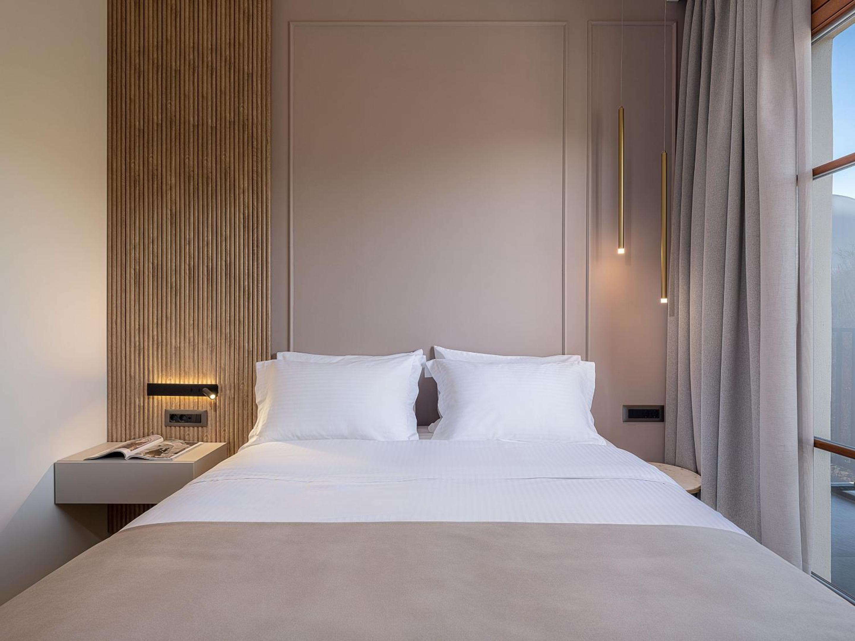 Triple Suite with Sea View - Photo 10