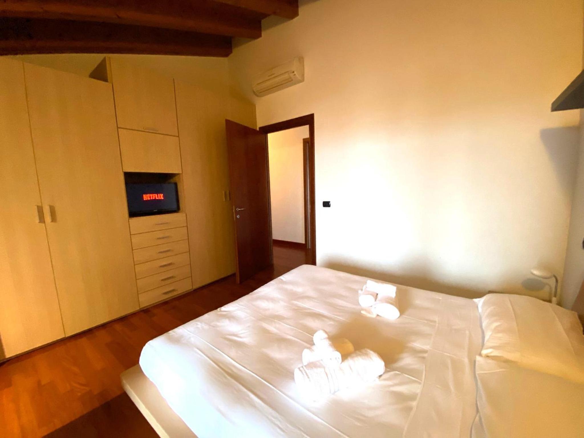 Apartment with Lake View photo 1