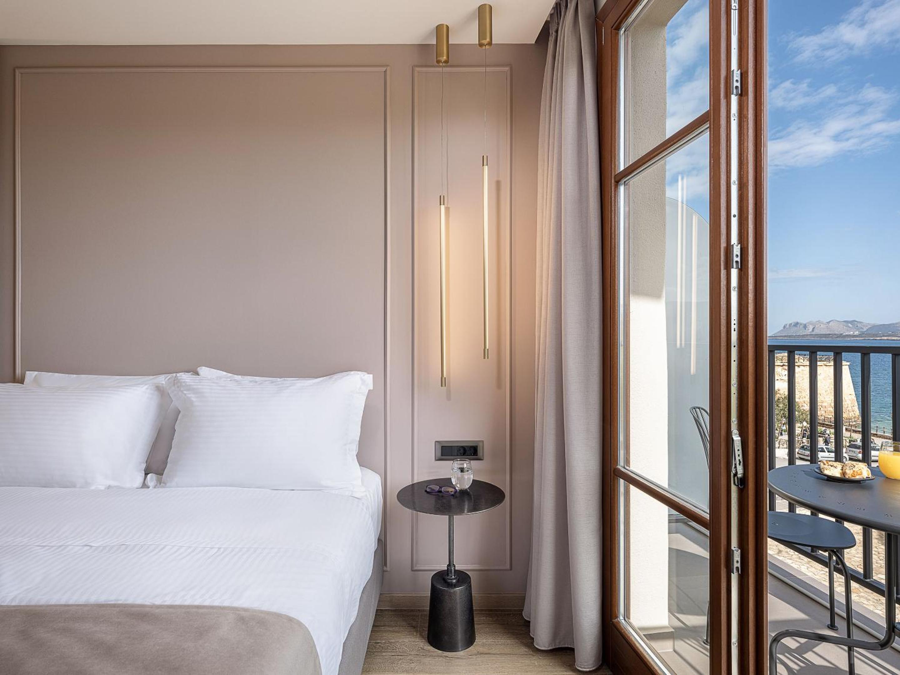 Triple Suite with Sea View photo 2