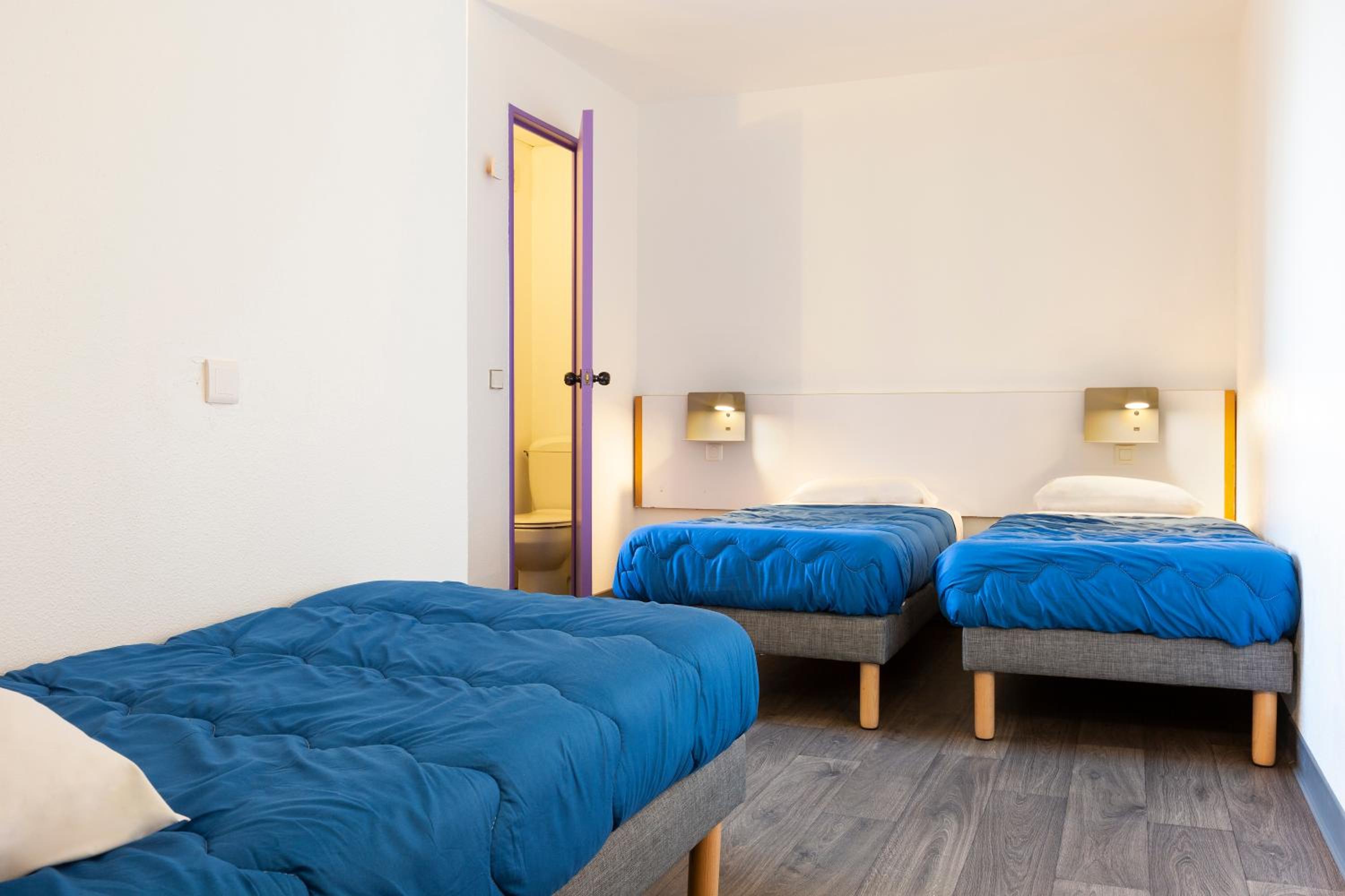 Triple Room (with shared shower cabin)