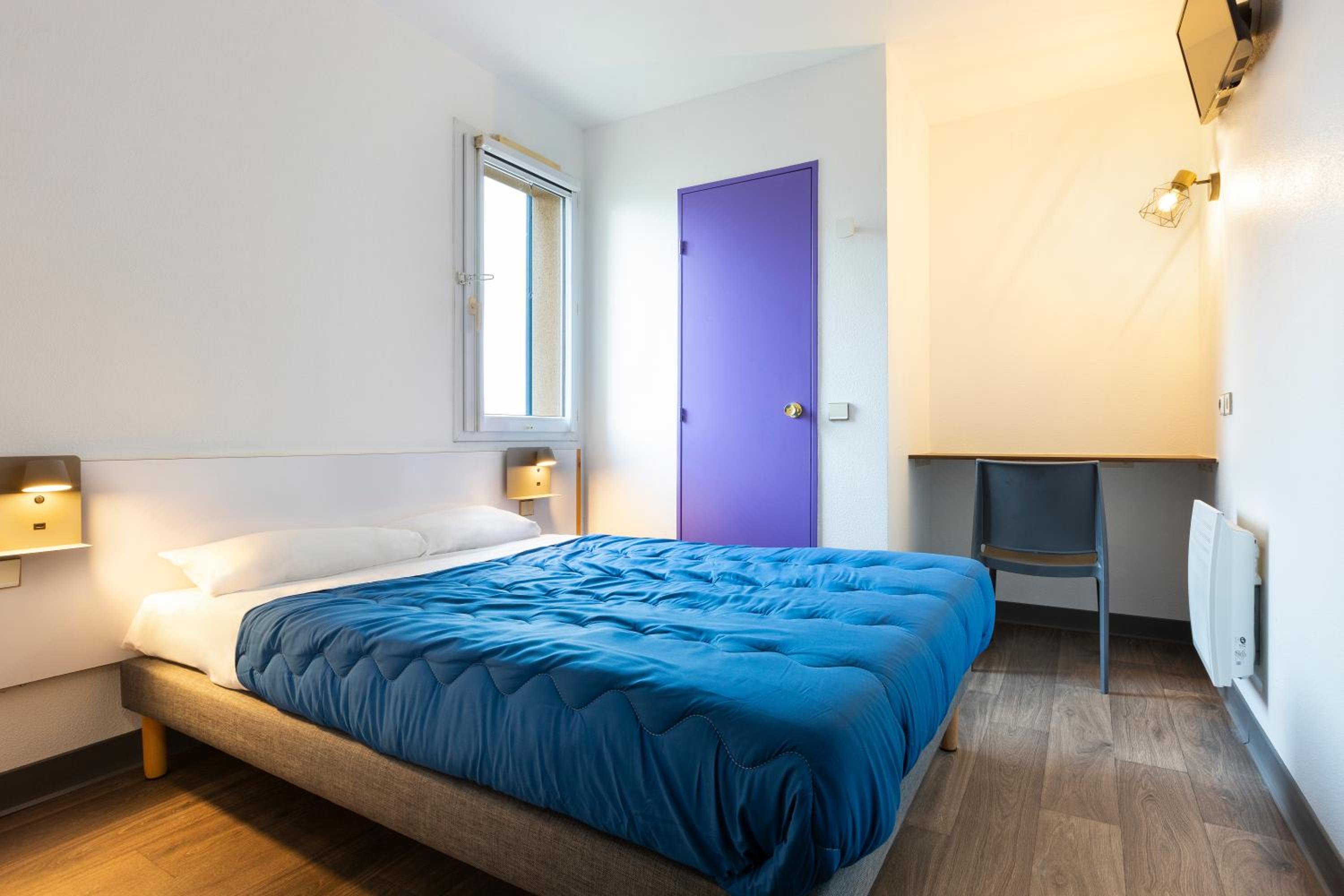 Double Room (with shared shower cabin)