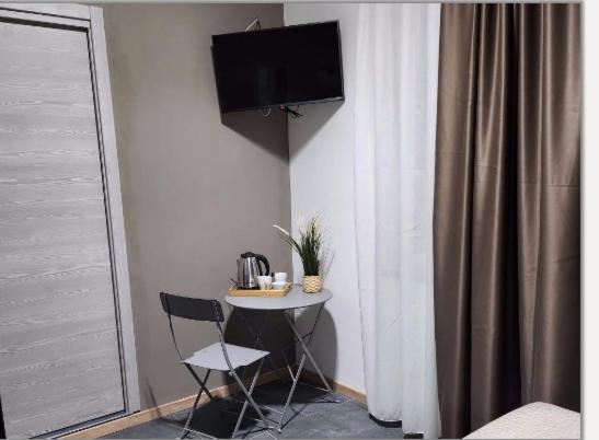 Standard Double Room - Photo 6