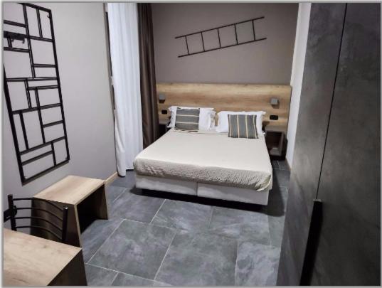 Standard Double Room - Photo 1
