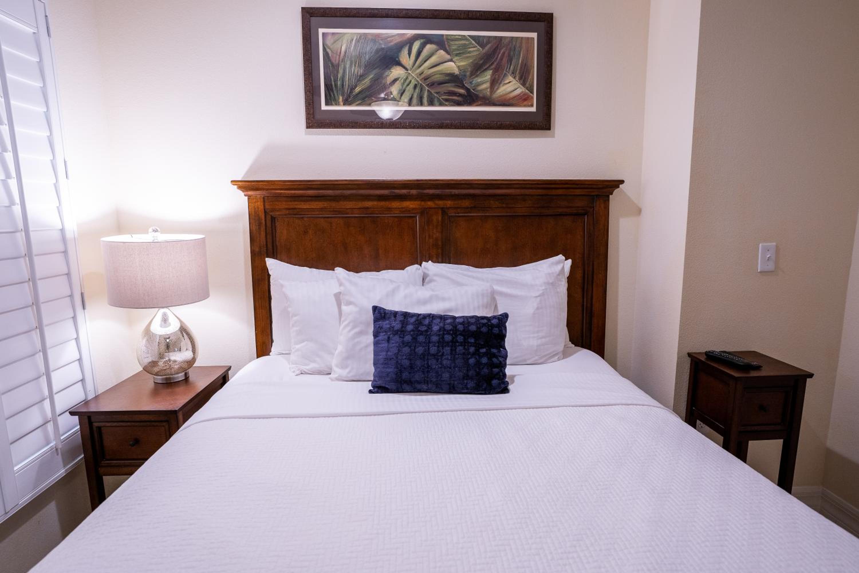 One-Bedroom Suite Unit 103