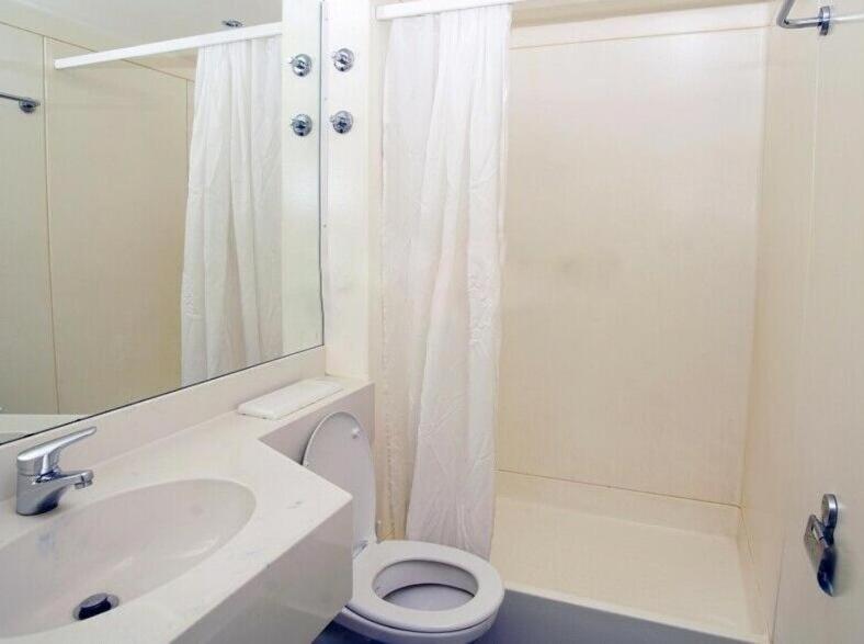 Family Room with Bathroom photo 2