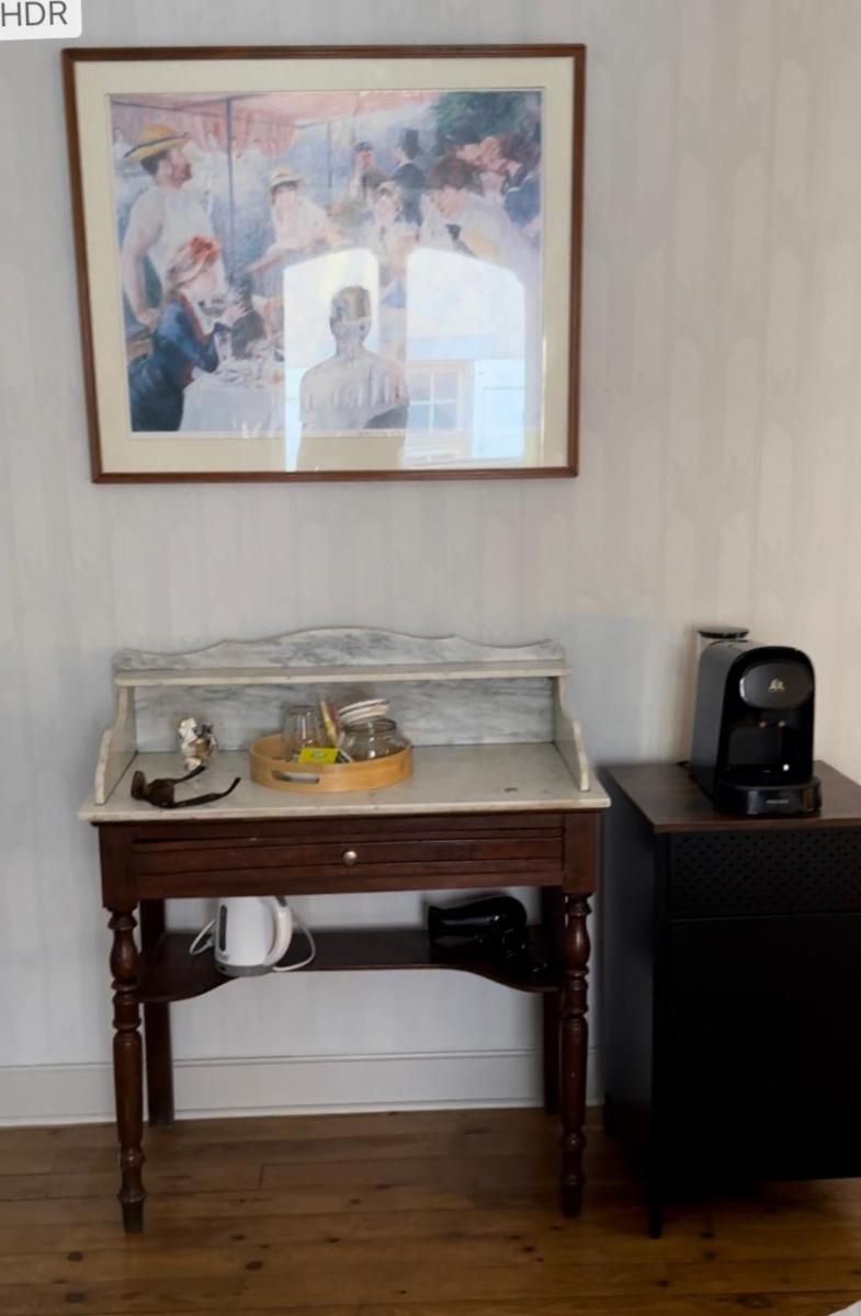 Deluxe Double Room with Balcony photo 2