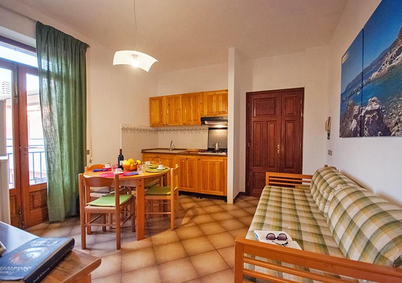 Apartment with Terrace photo 2