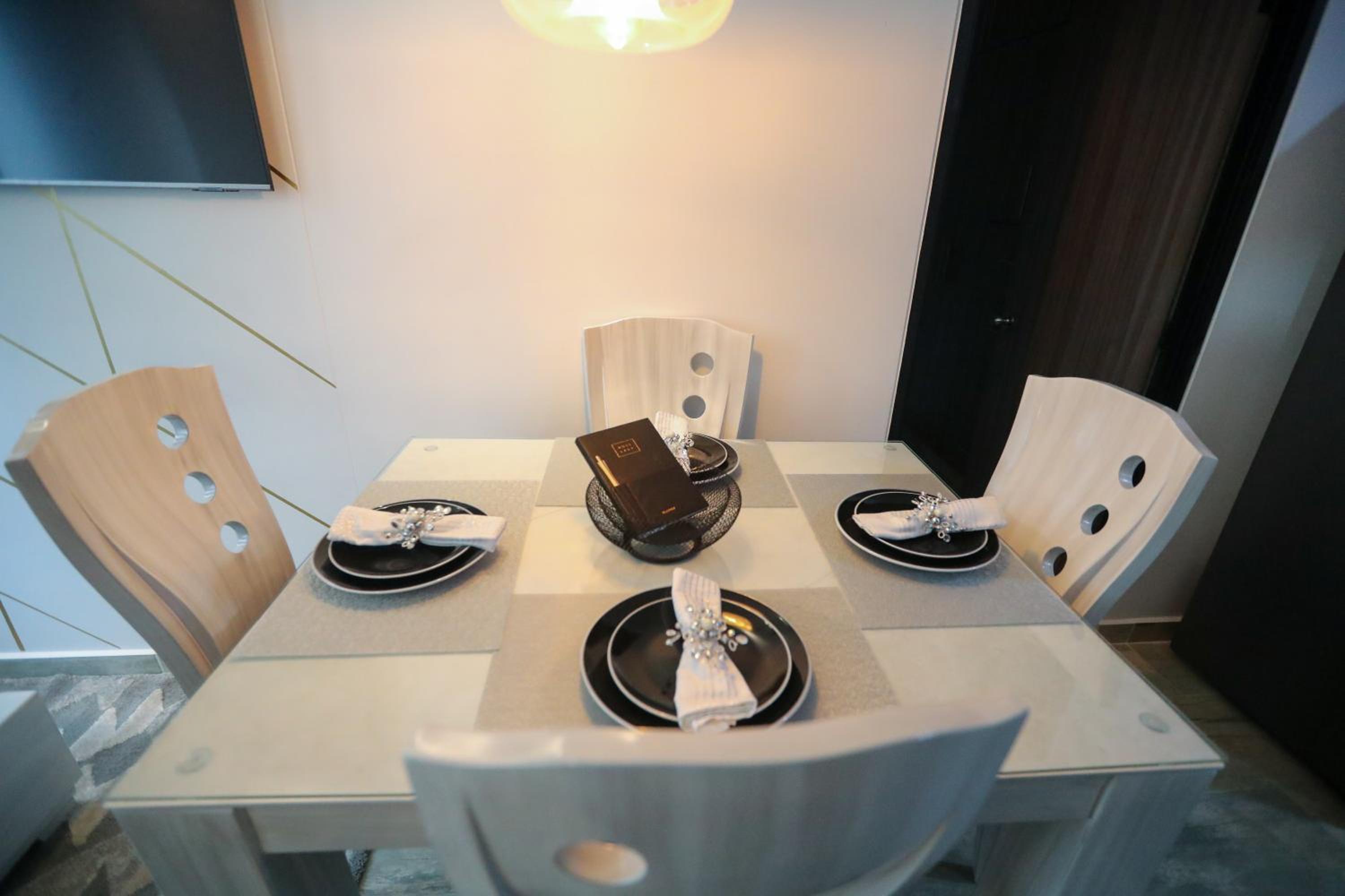 One-Bedroom Apartment photo 2