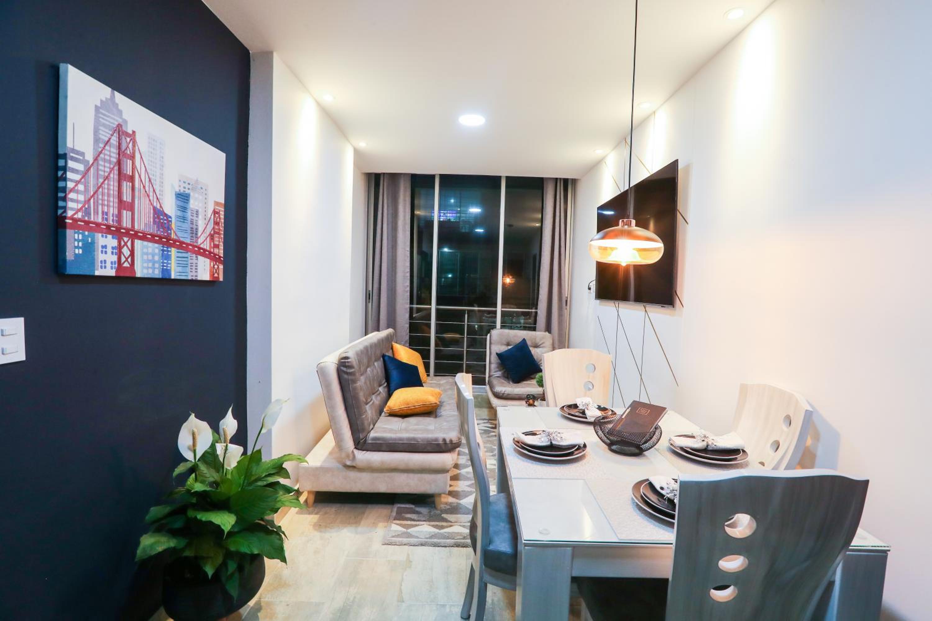 One-Bedroom Apartment photo 3