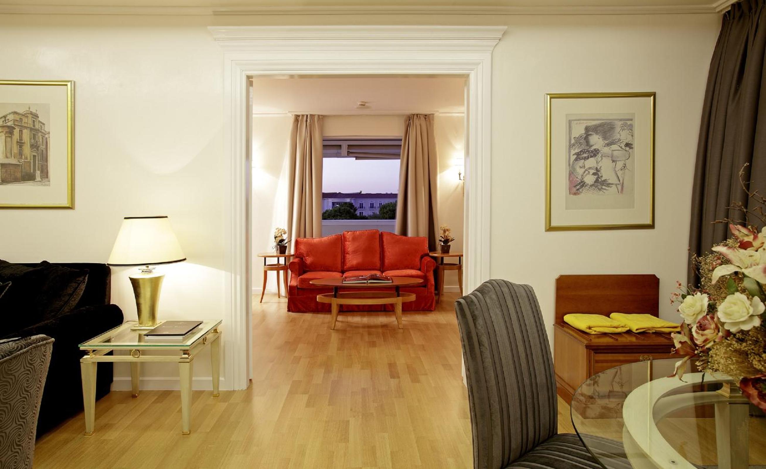 Executive Suite thumbnail 6