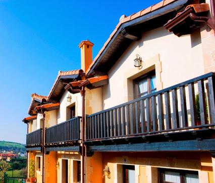 Two-Bedroom Apartment (4 Adults) with Parking photo 2
