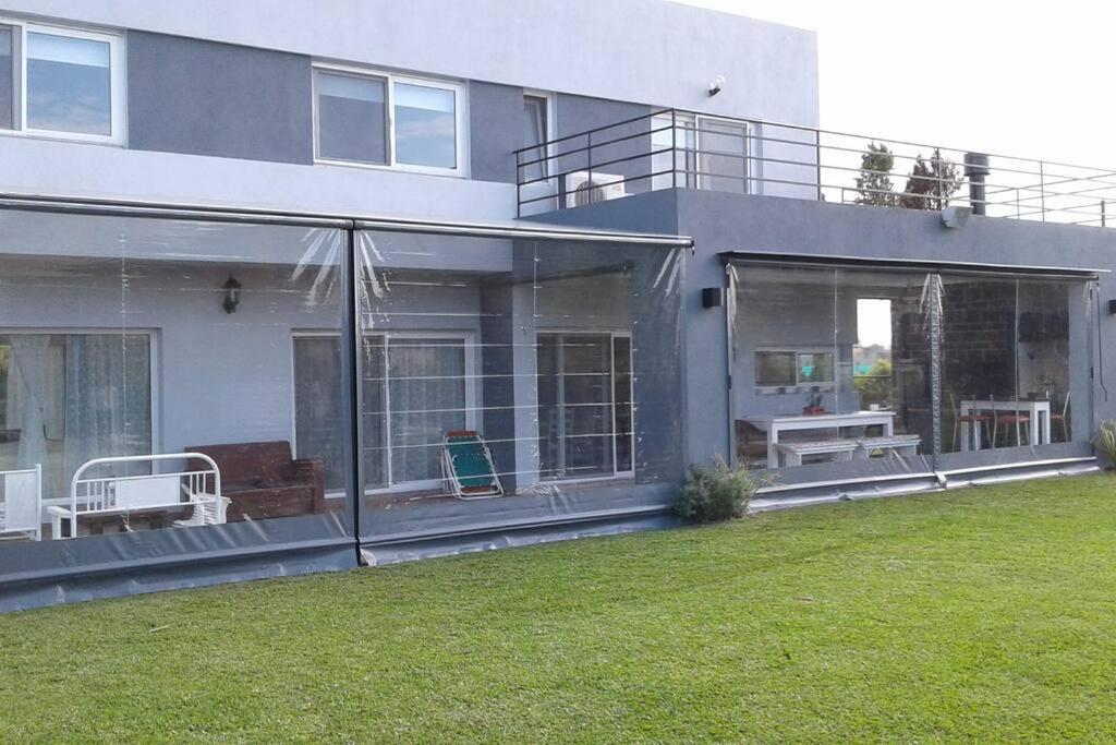 Four-Bedroom House photo 3