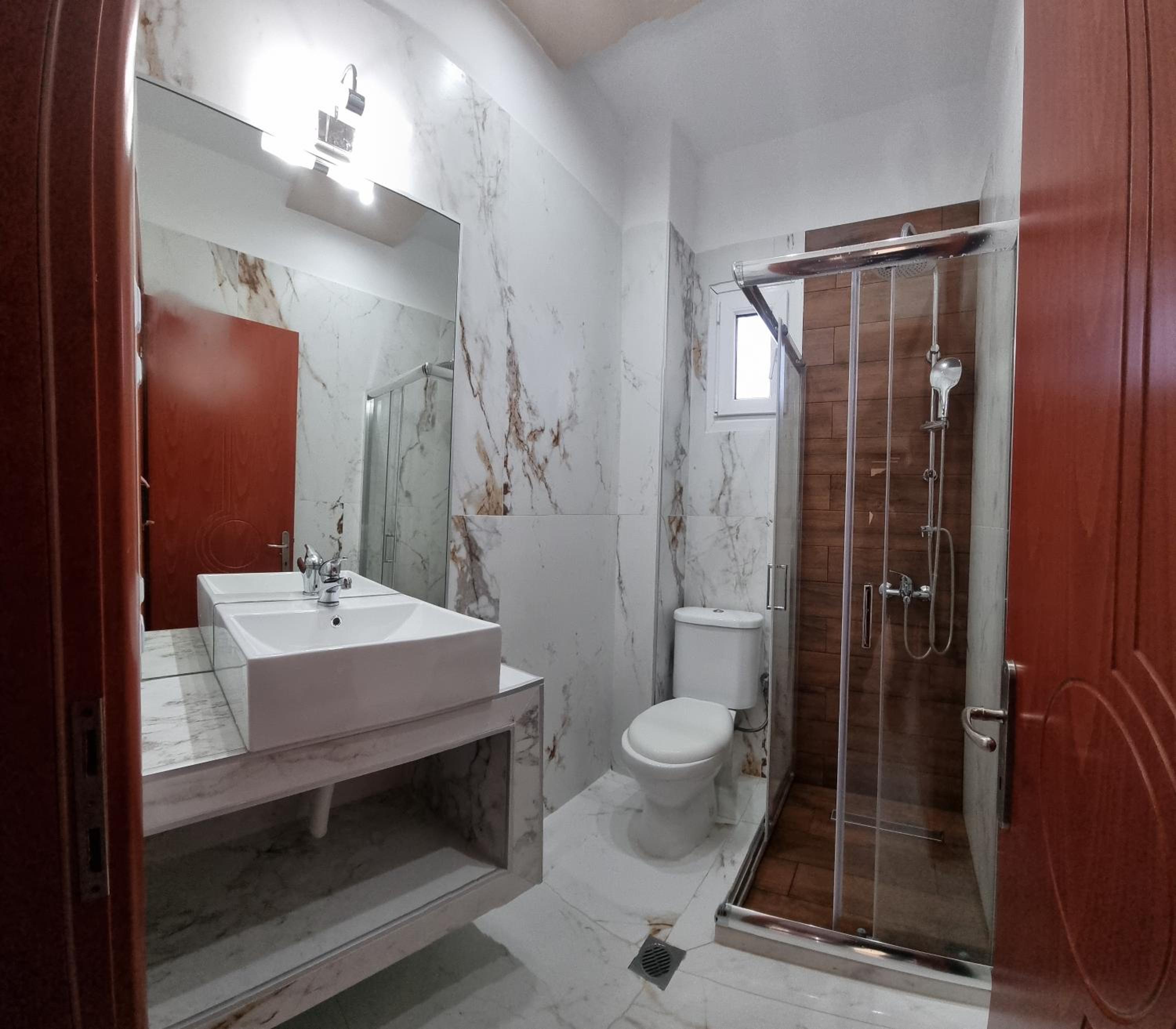 Superior Suite - Photo 8
