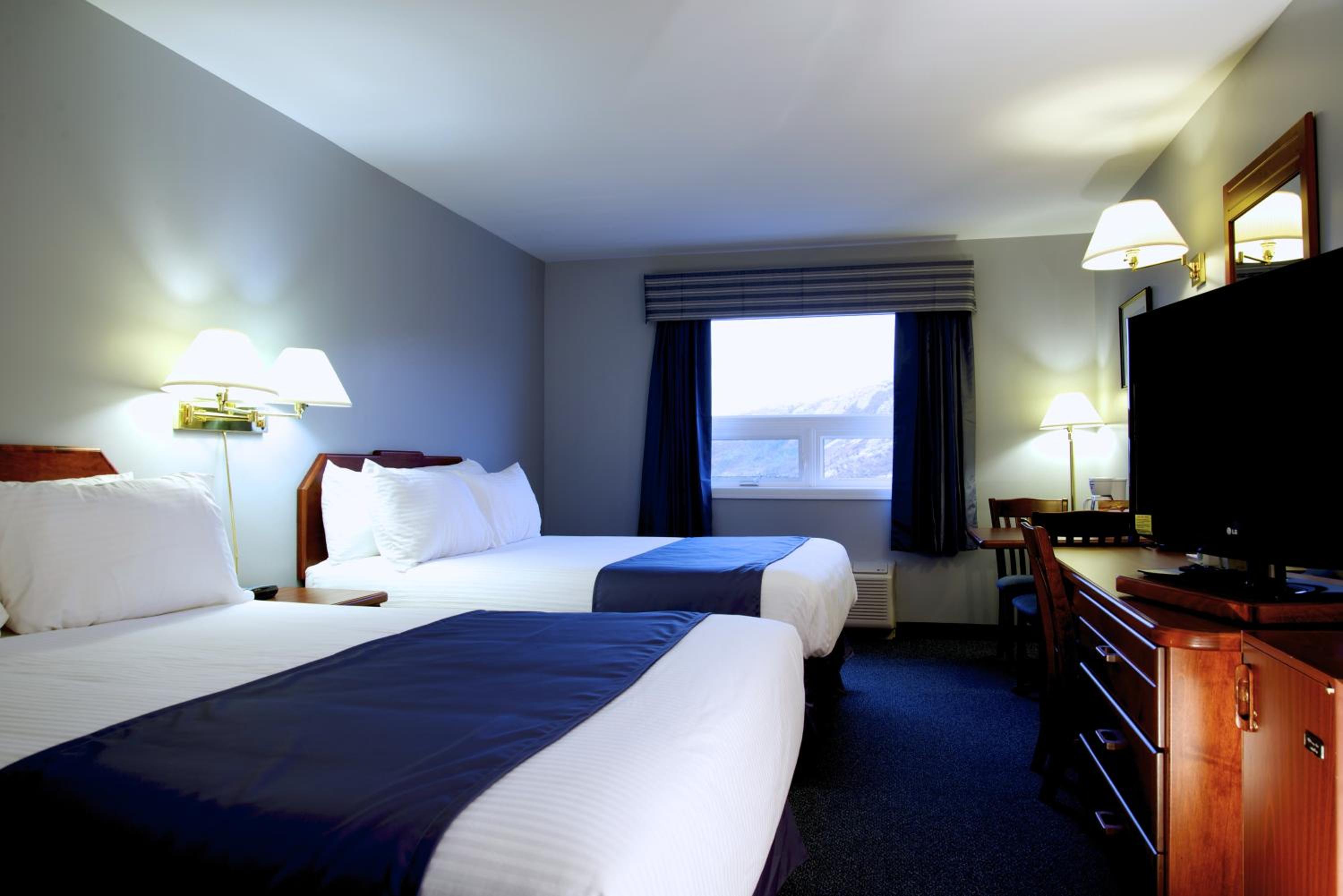 Deluxe Queen Room photo 2