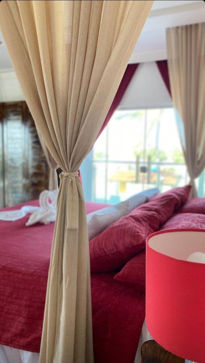 Deluxe Double Room with Balcony and Sea View - Photo 19