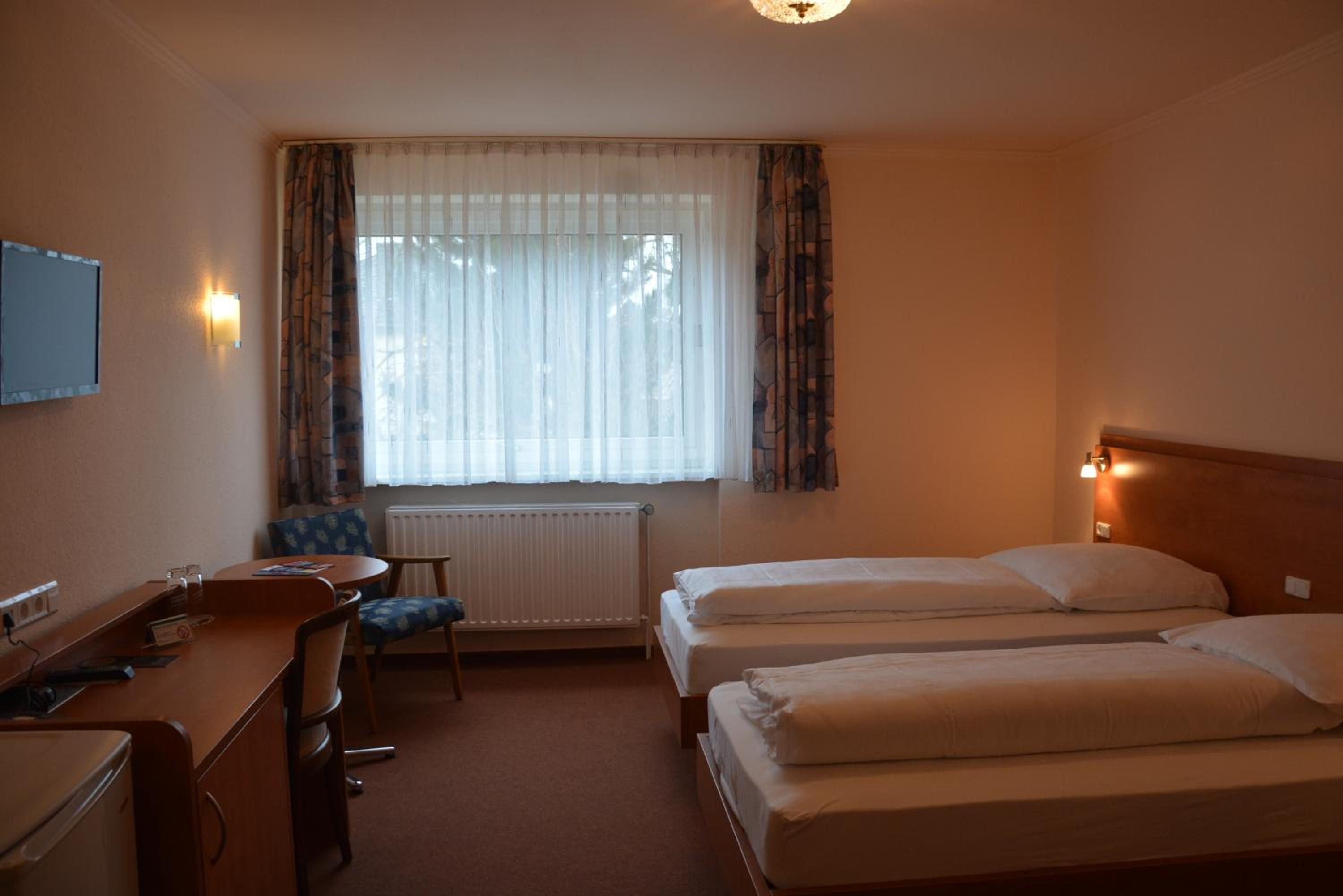 Double Room - Photo 7