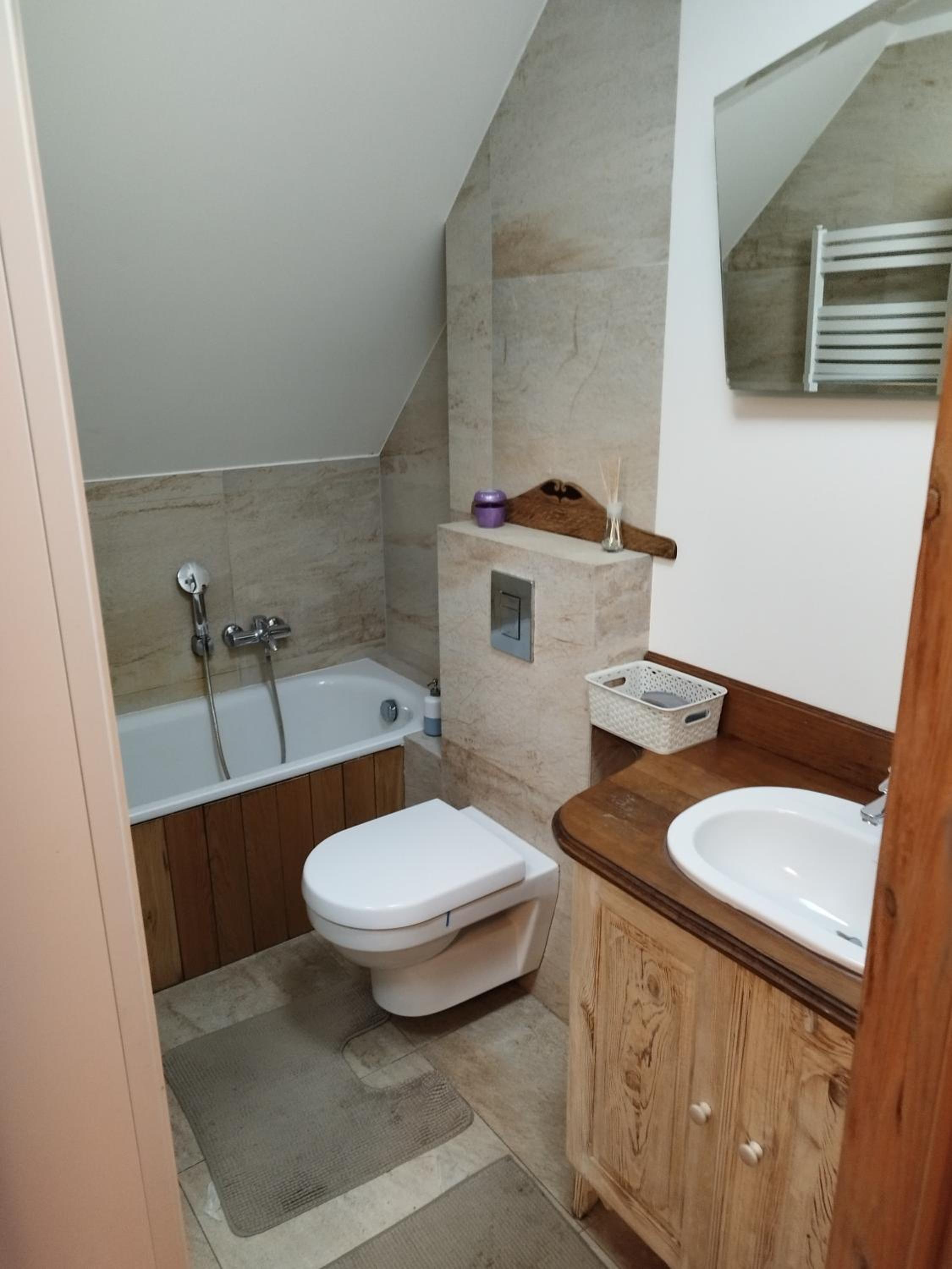 Quadruple Room with Bathroom - Photo 3