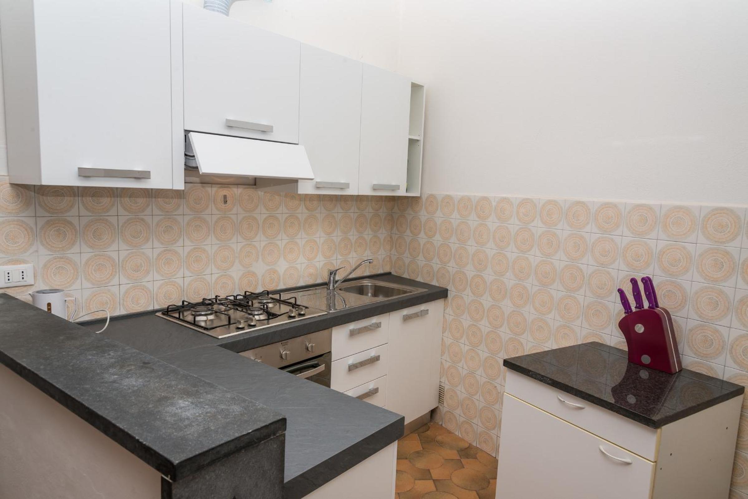 One-Bedroom Apartment (2 Adults) - Via Birolli 83 - Photo 2
