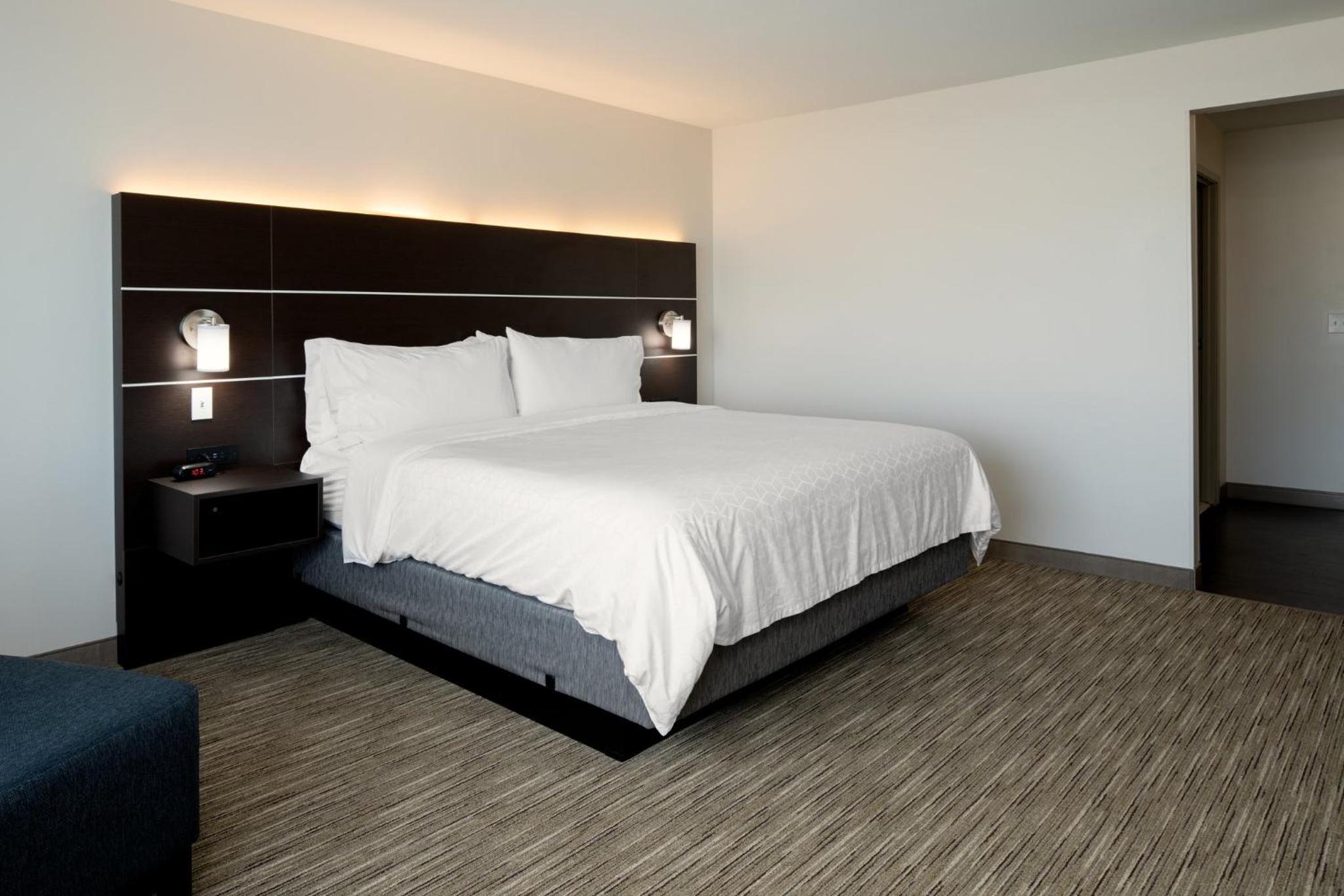 King Suite - Photo 8