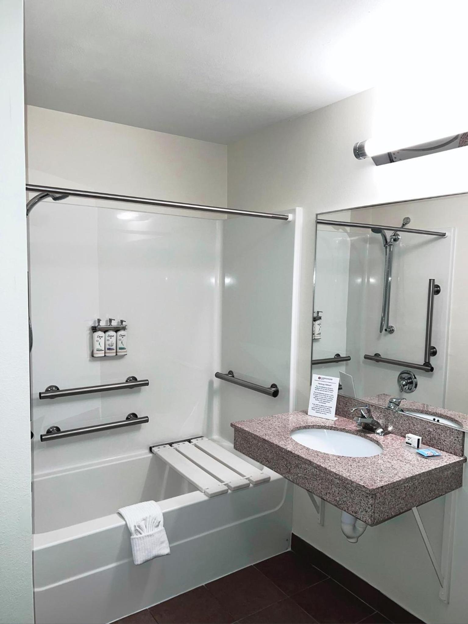 Studio Suite - Photo 2
