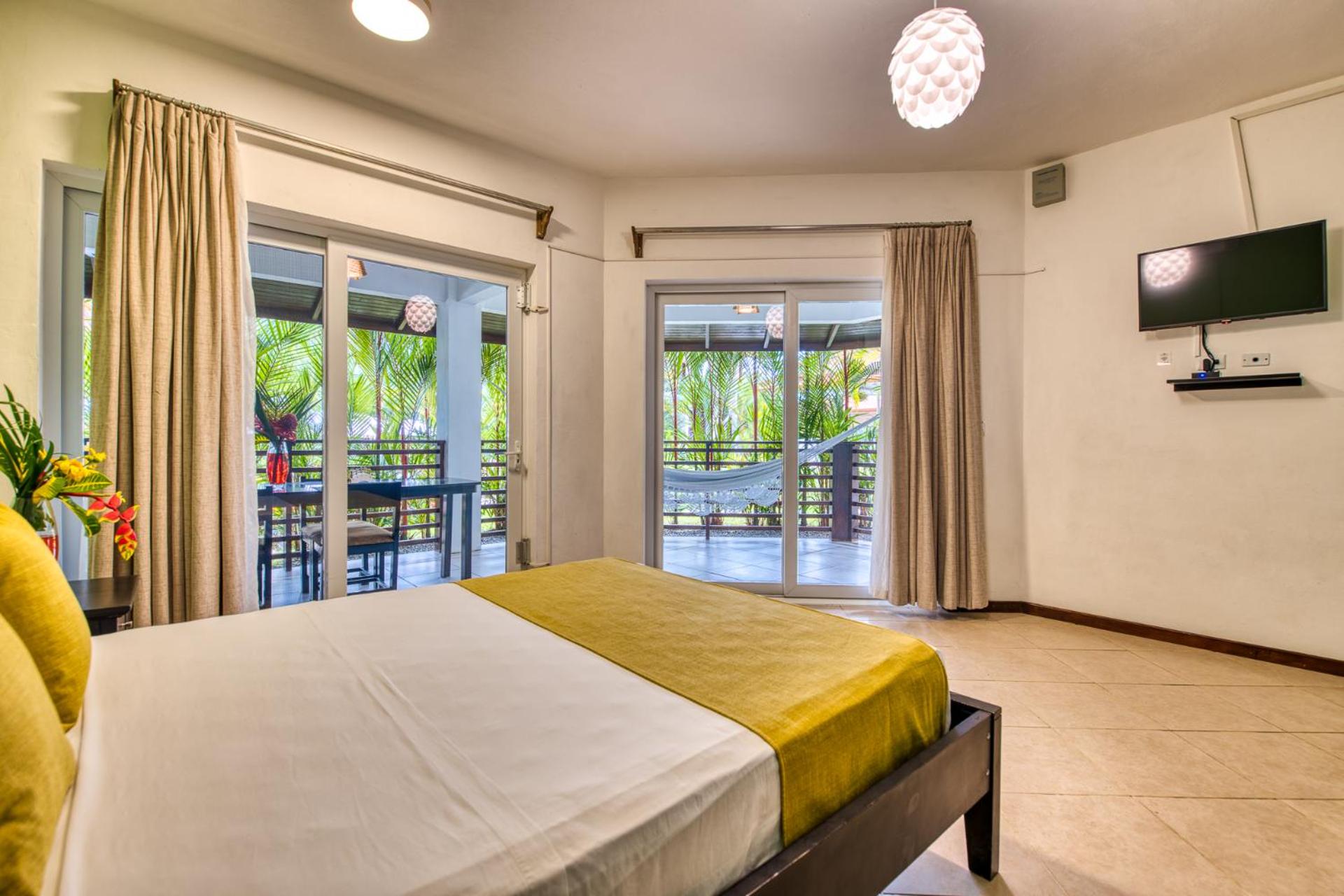 Standard Double or Twin Room - Photo 15