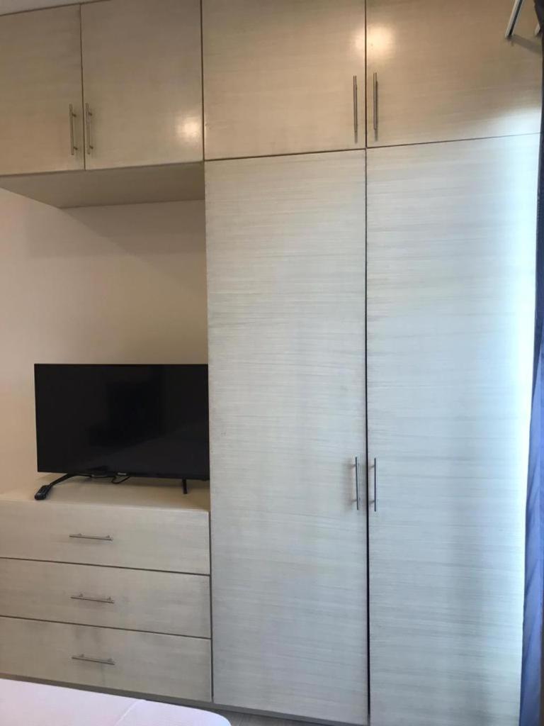 Studio Apartment - Photo 1