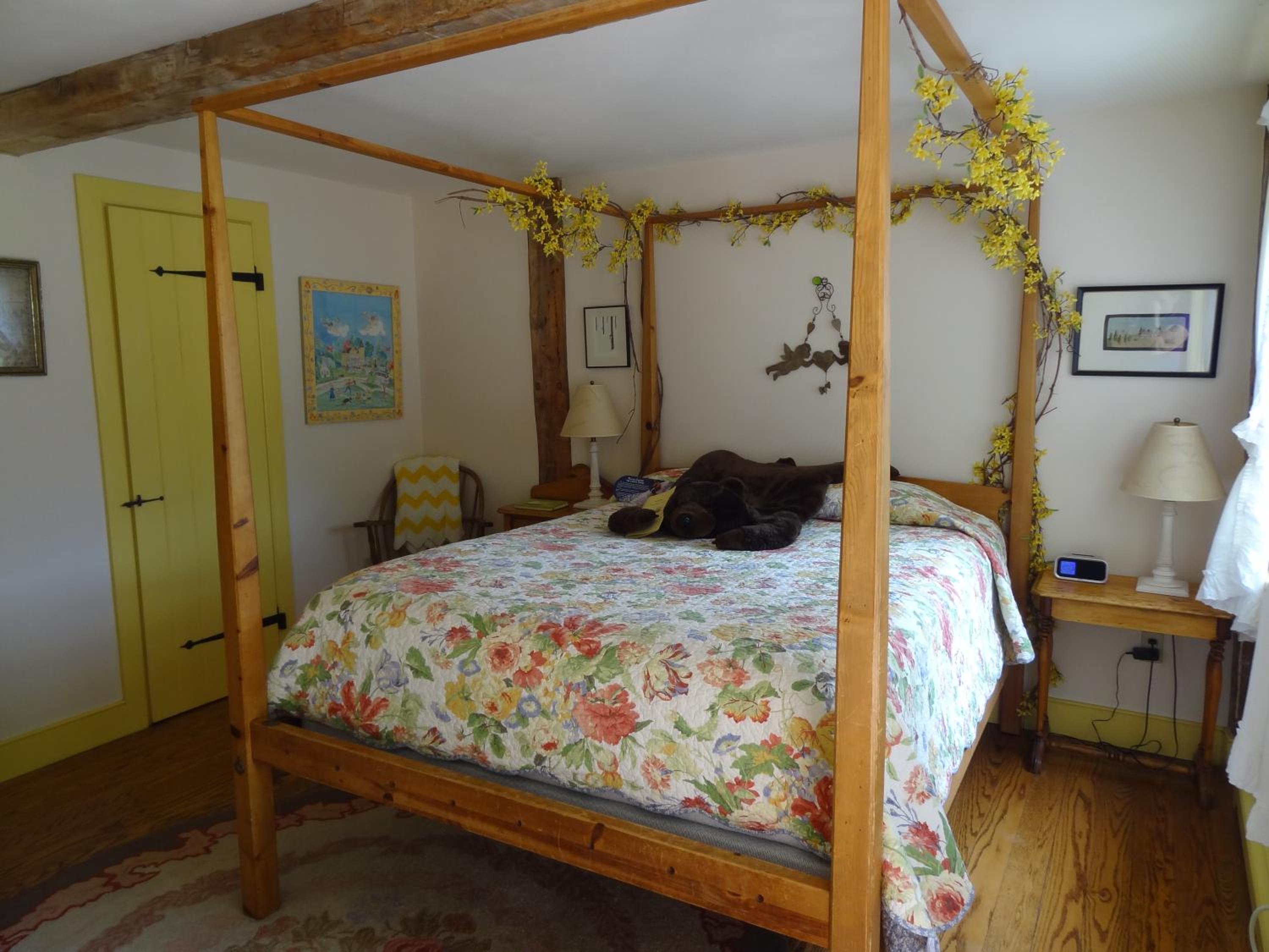 Queen Room with Balcony photo 2