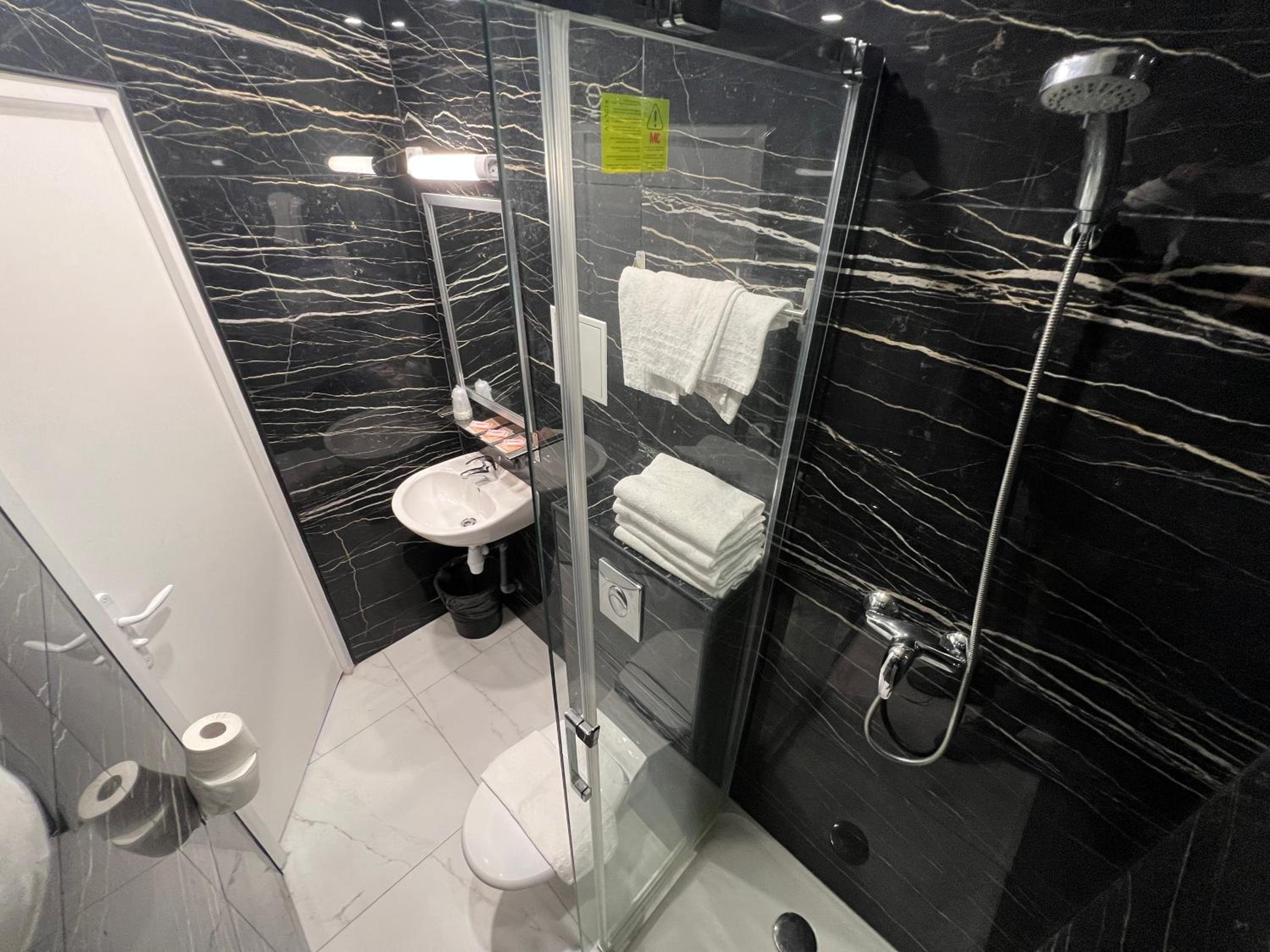Family Room with Shower photo 2