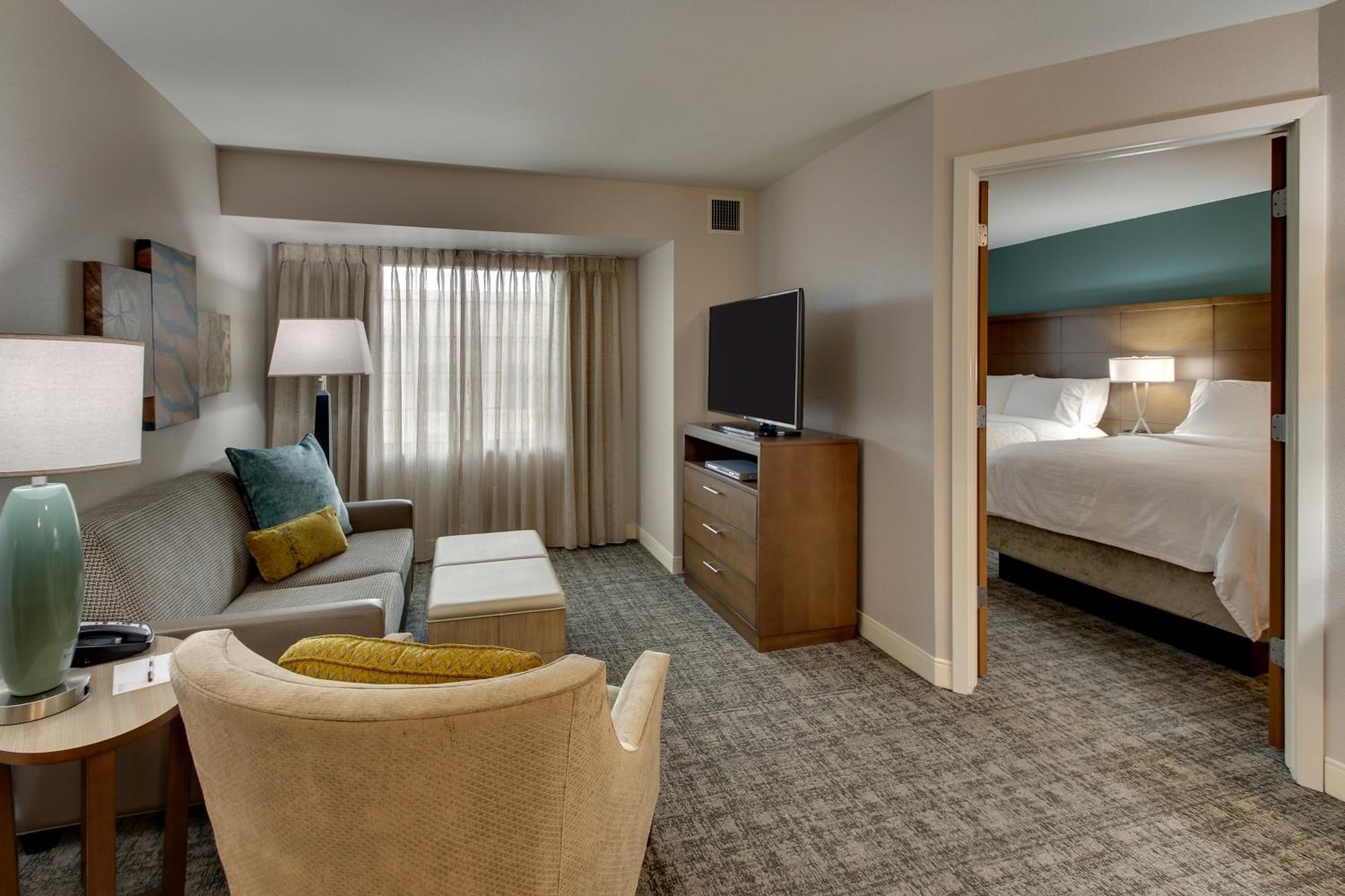 One-Bedroom Queen Suite with Two Queen Beds - Photo 5