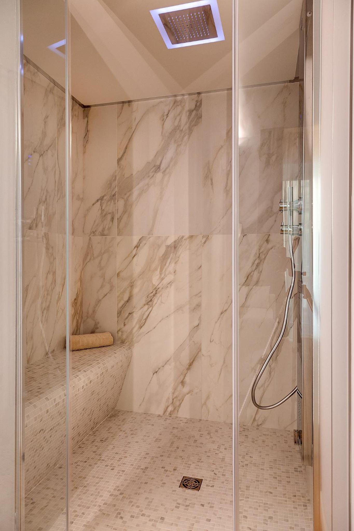 Suite with Turkish Bath - Photo 3