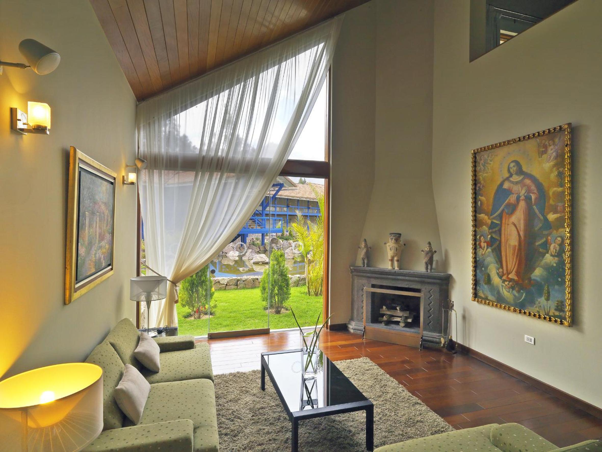 Suite - Photo 5