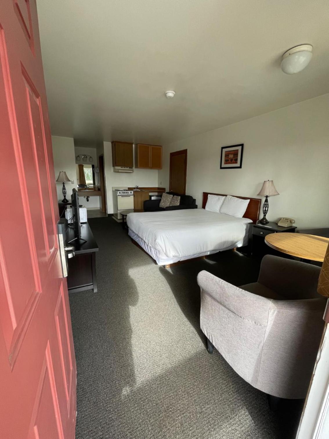 Standard Queen Room photo 1