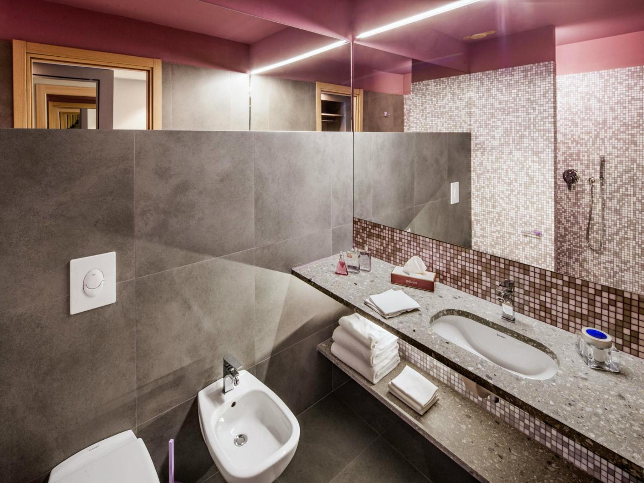Junior Suite - Photo 8