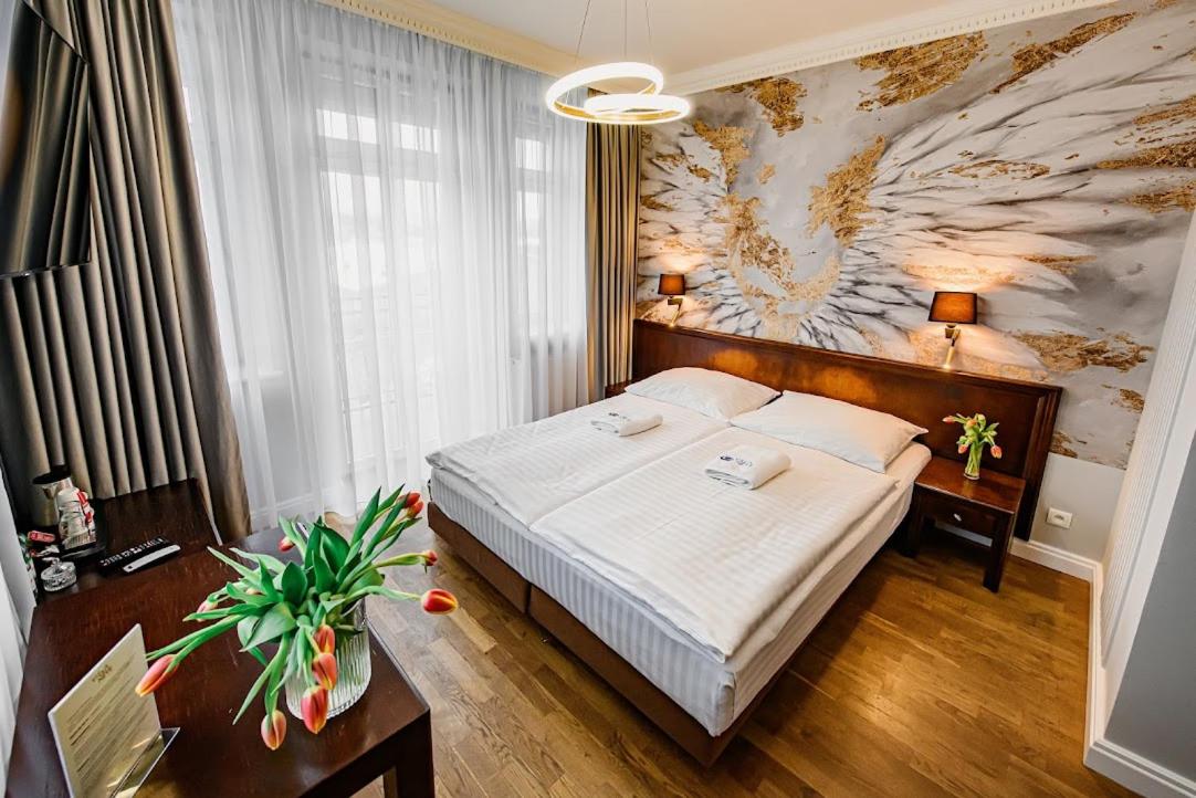 Double or Twin Room - Photo 1