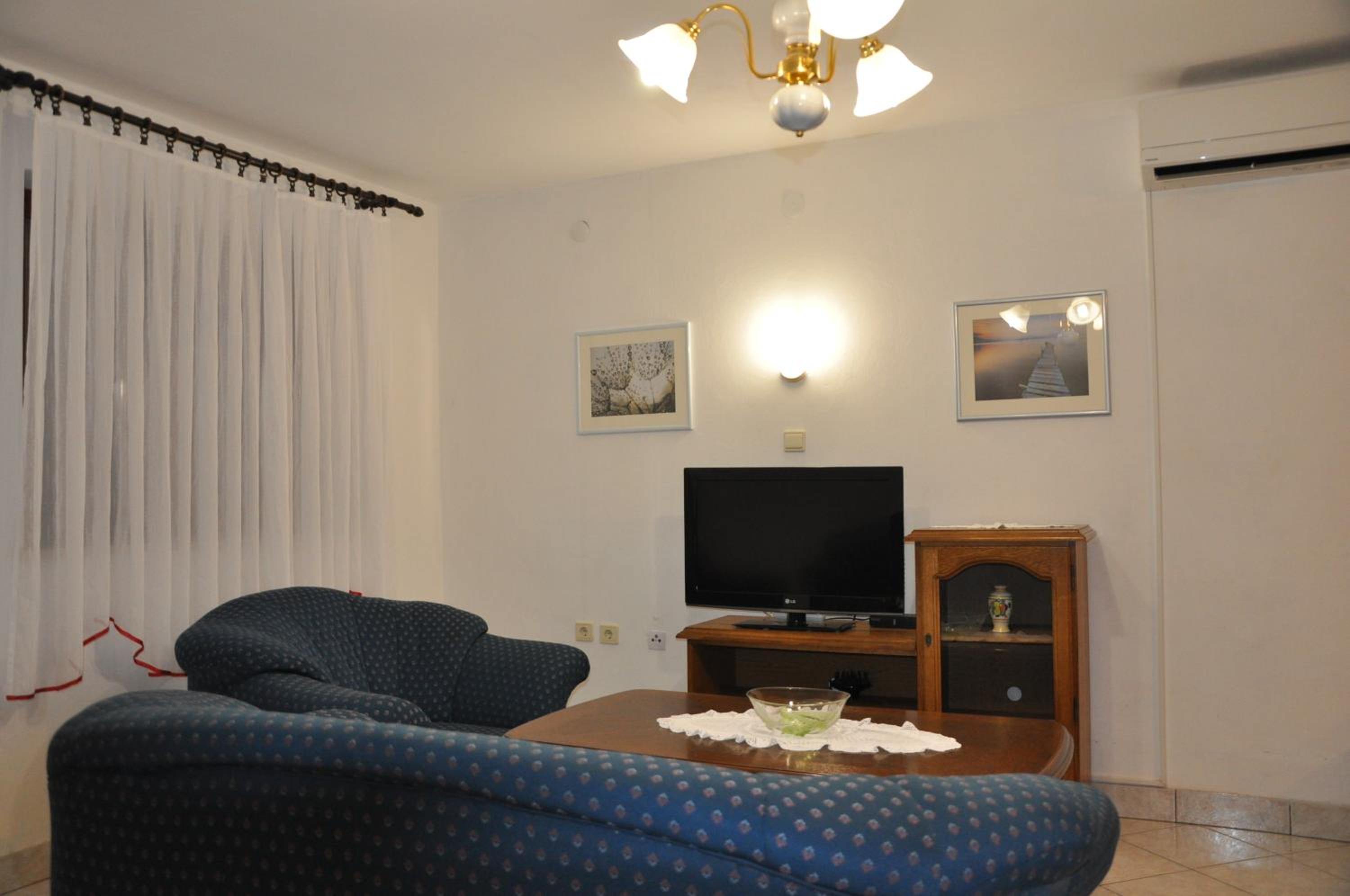 One-Bedroom Apartment with Balcony