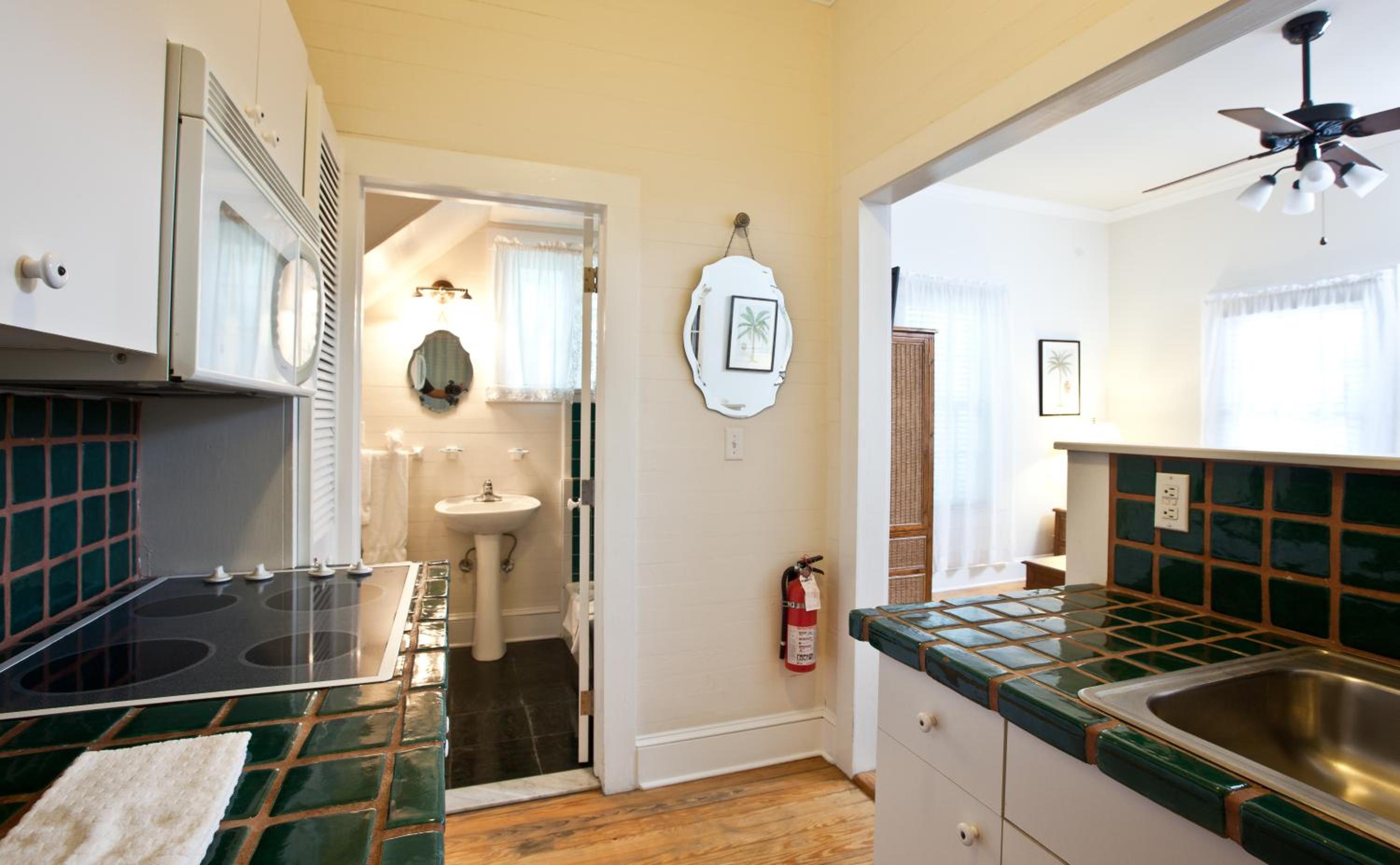 Two-Bedroom Suite (Arch House) photo 2