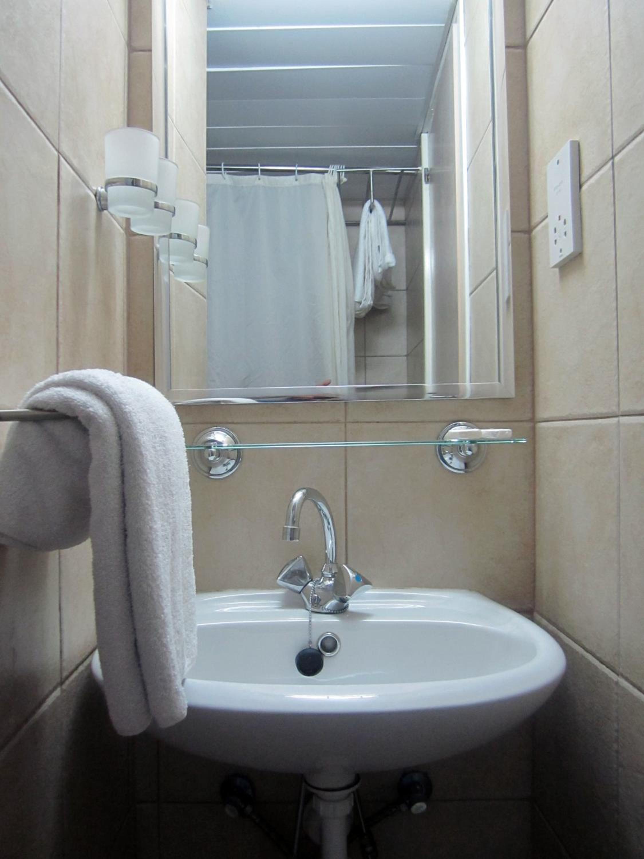 One-Bedroom Apartment - Photo 7