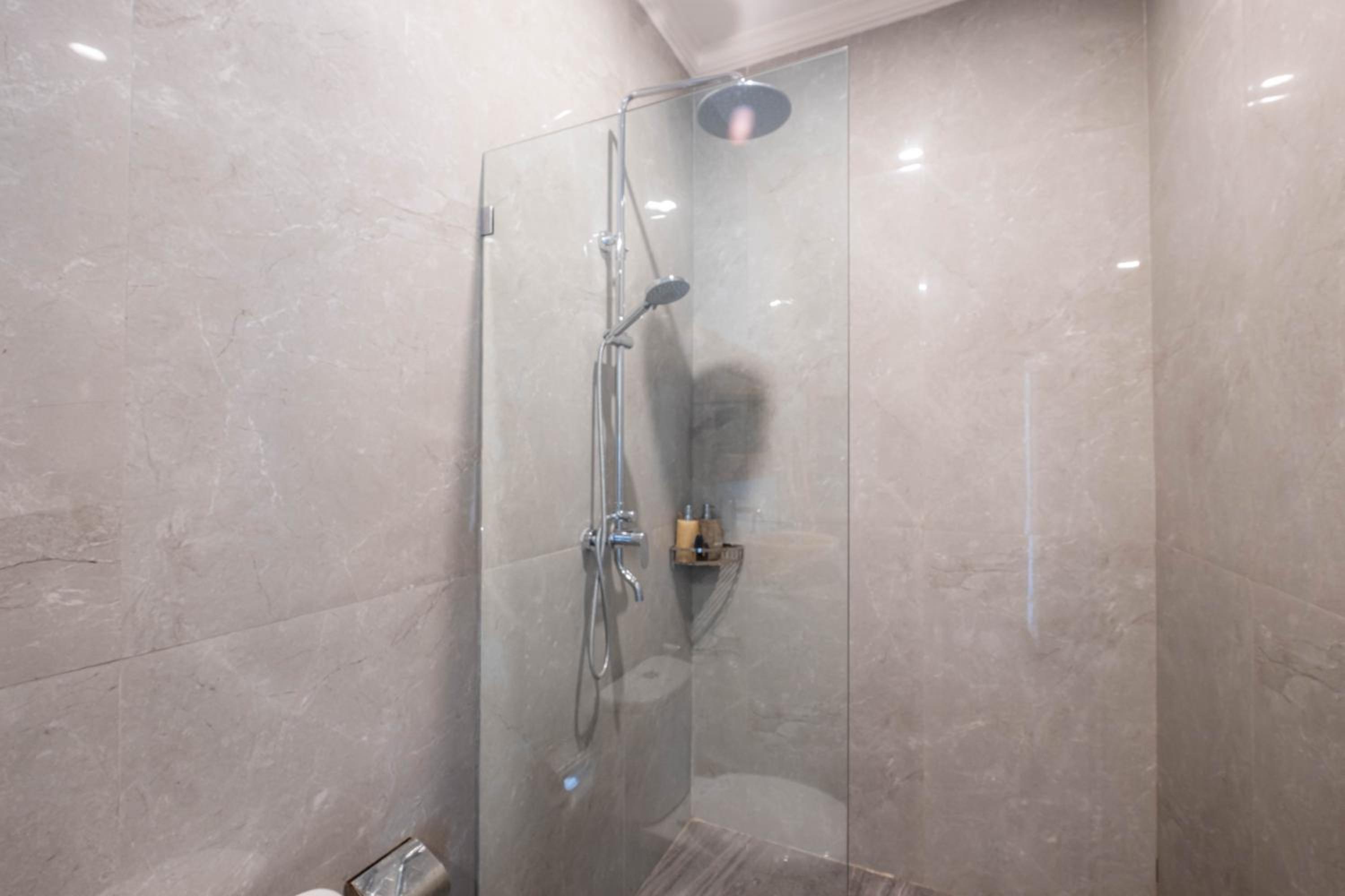 Deluxe Double Room - Photo 16